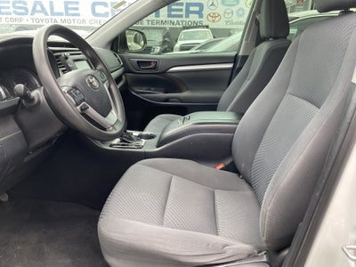 2019 Toyota Highlander LE
