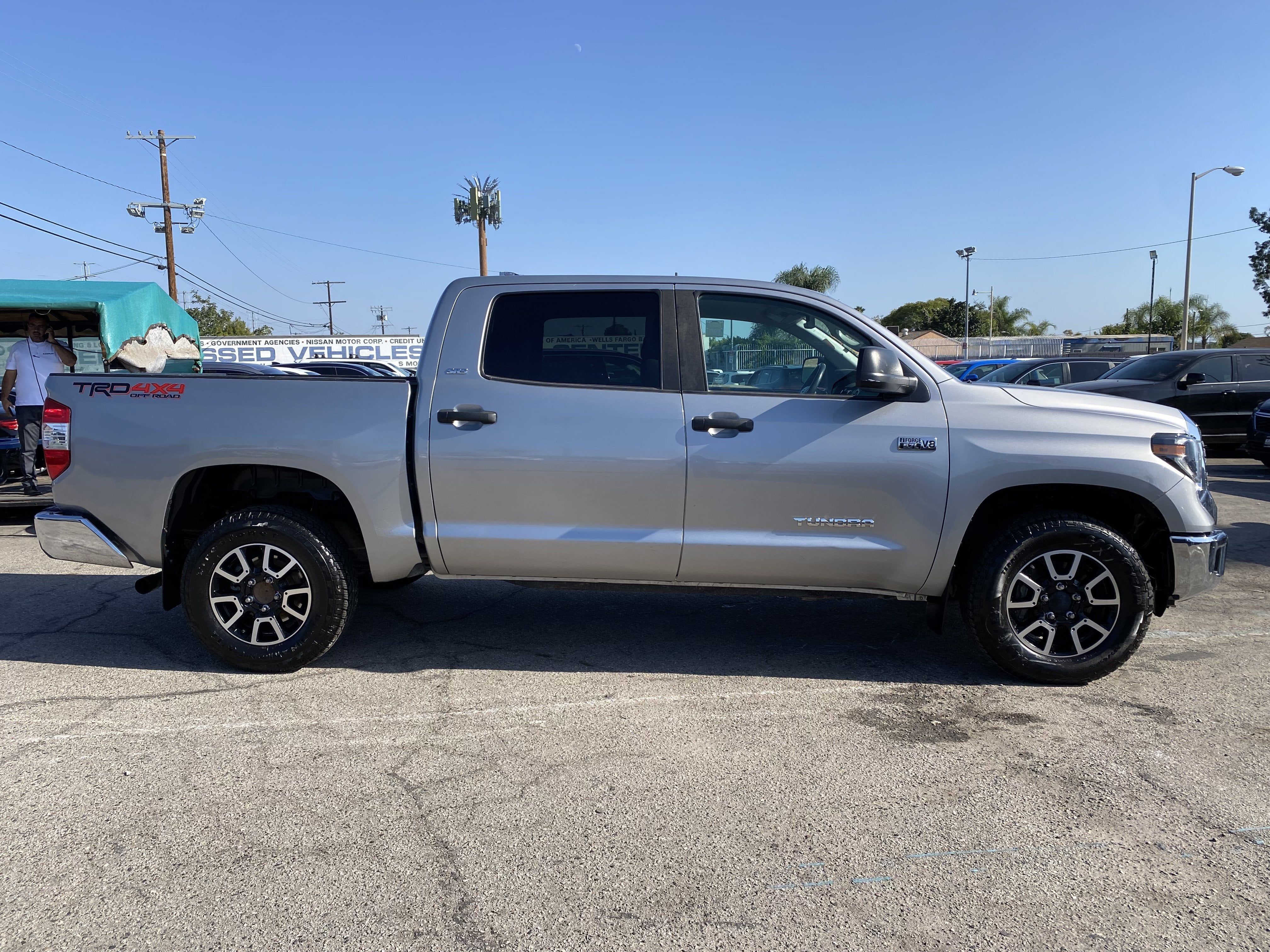 2020 Toyota Tundra 4WD SR5 CREWMAX 5.5' BED 5.7L