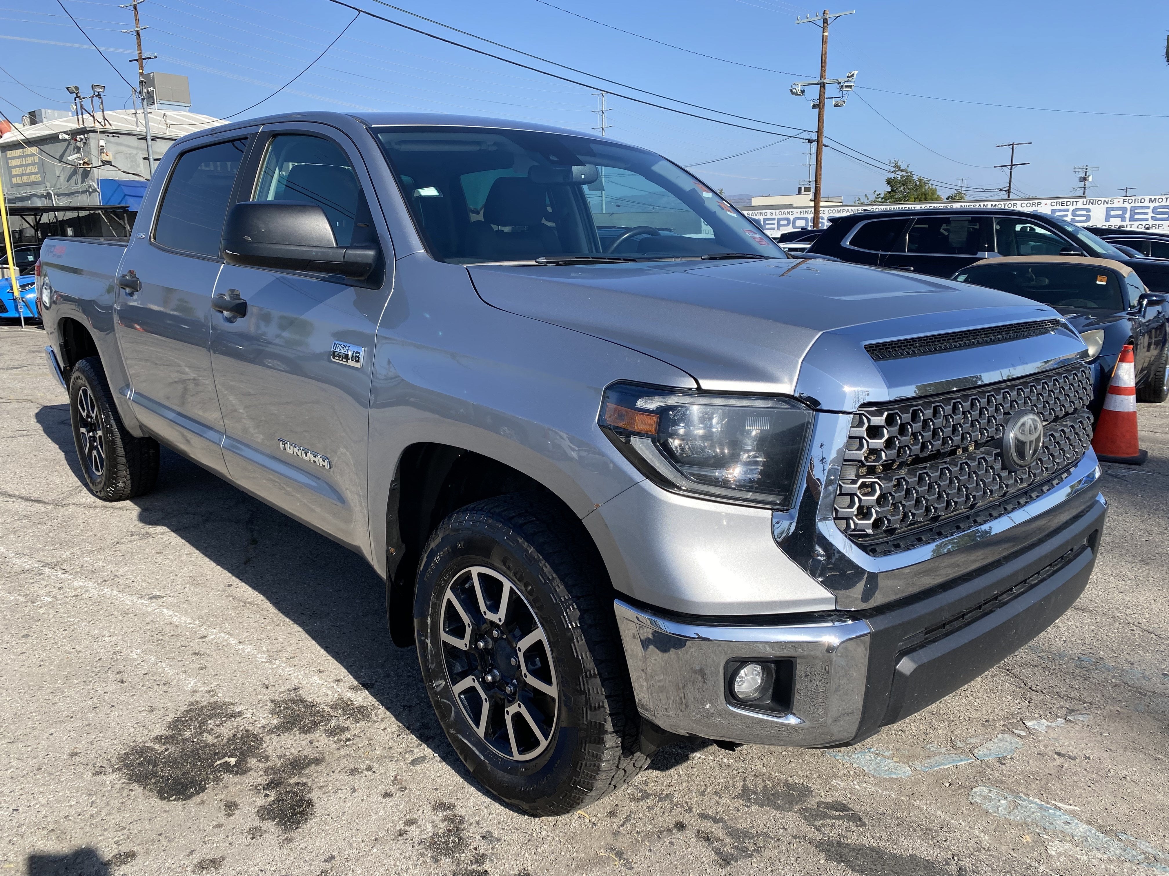 2020 Toyota Tundra 4WD SR5 CREWMAX 5.5' BED 5.7L
