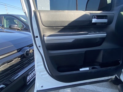 2017 Toyota Tundra 2WD SR5 CREWMAX 5.5' BED 4.6L