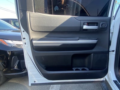 2017 Toyota Tundra 2WD SR5 CREWMAX 5.5' BED 4.6L