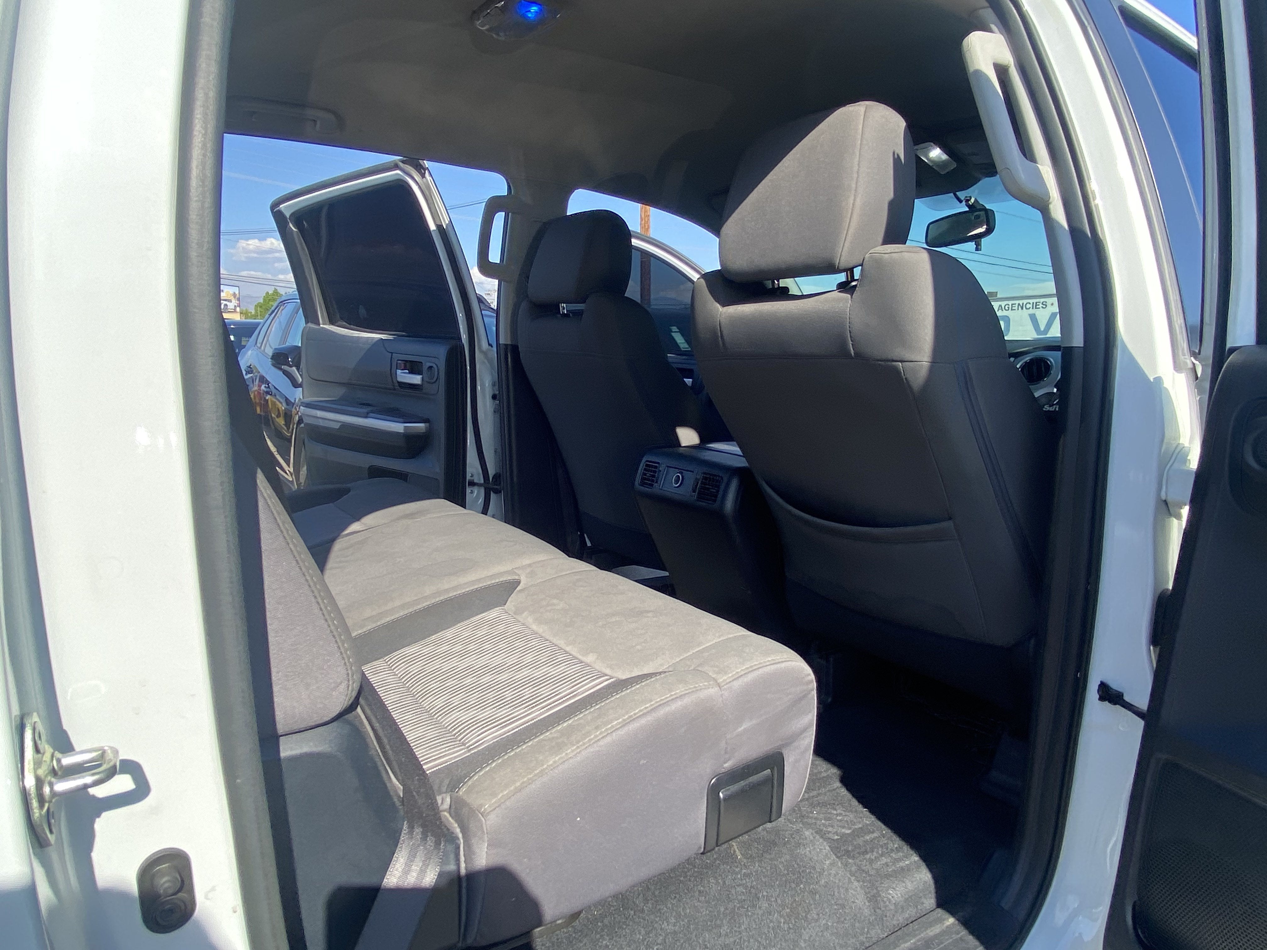 2017 Toyota Tundra 2WD SR5 CREWMAX 5.5' BED 4.6L