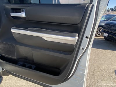 2017 Toyota Tundra 2WD SR5 CREWMAX 5.5' BED 4.6L