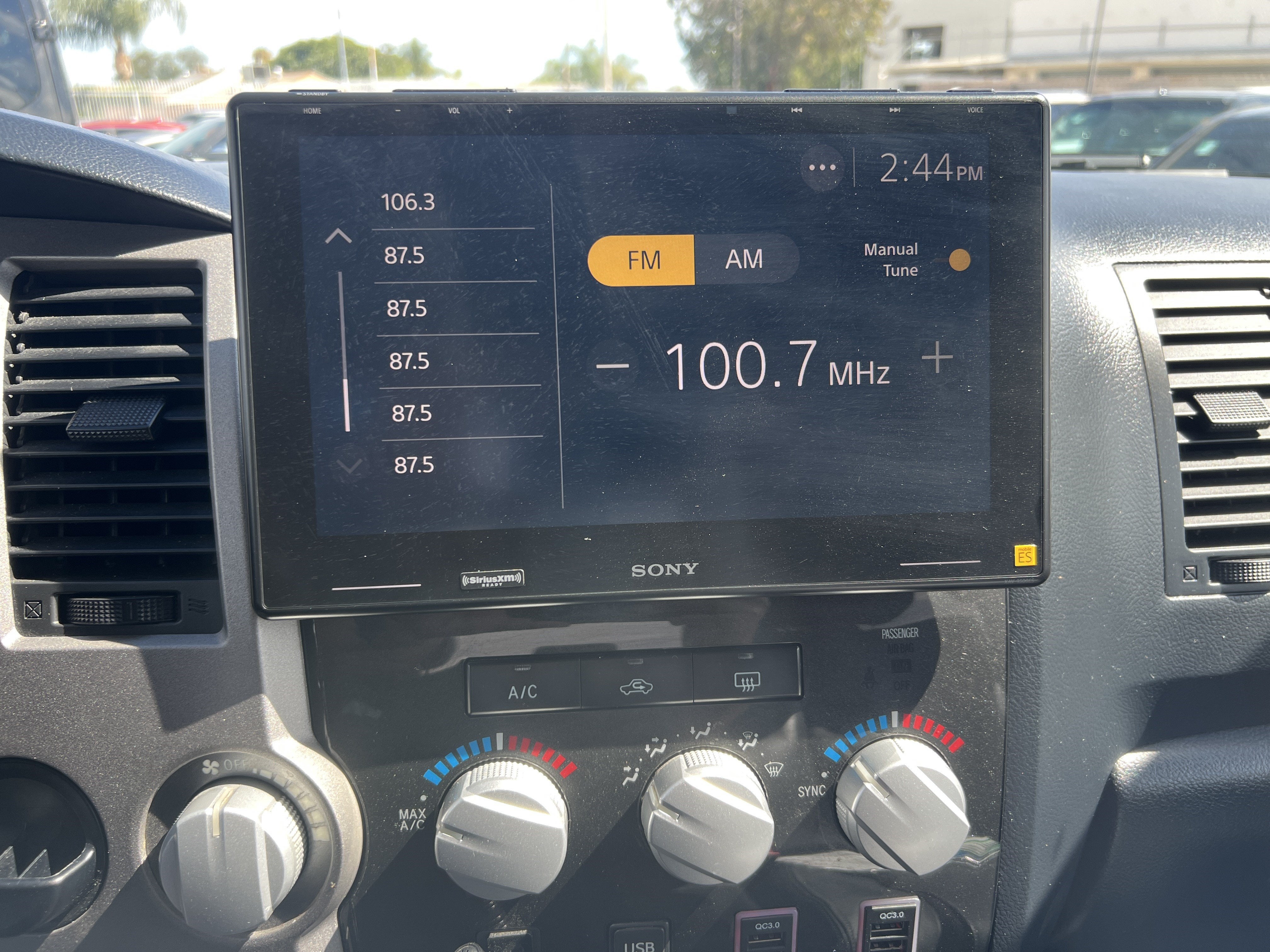 2013 Toyota Tundra 2WD Truck CrewMax 5.7L V8 6-Spd AT (Natl)