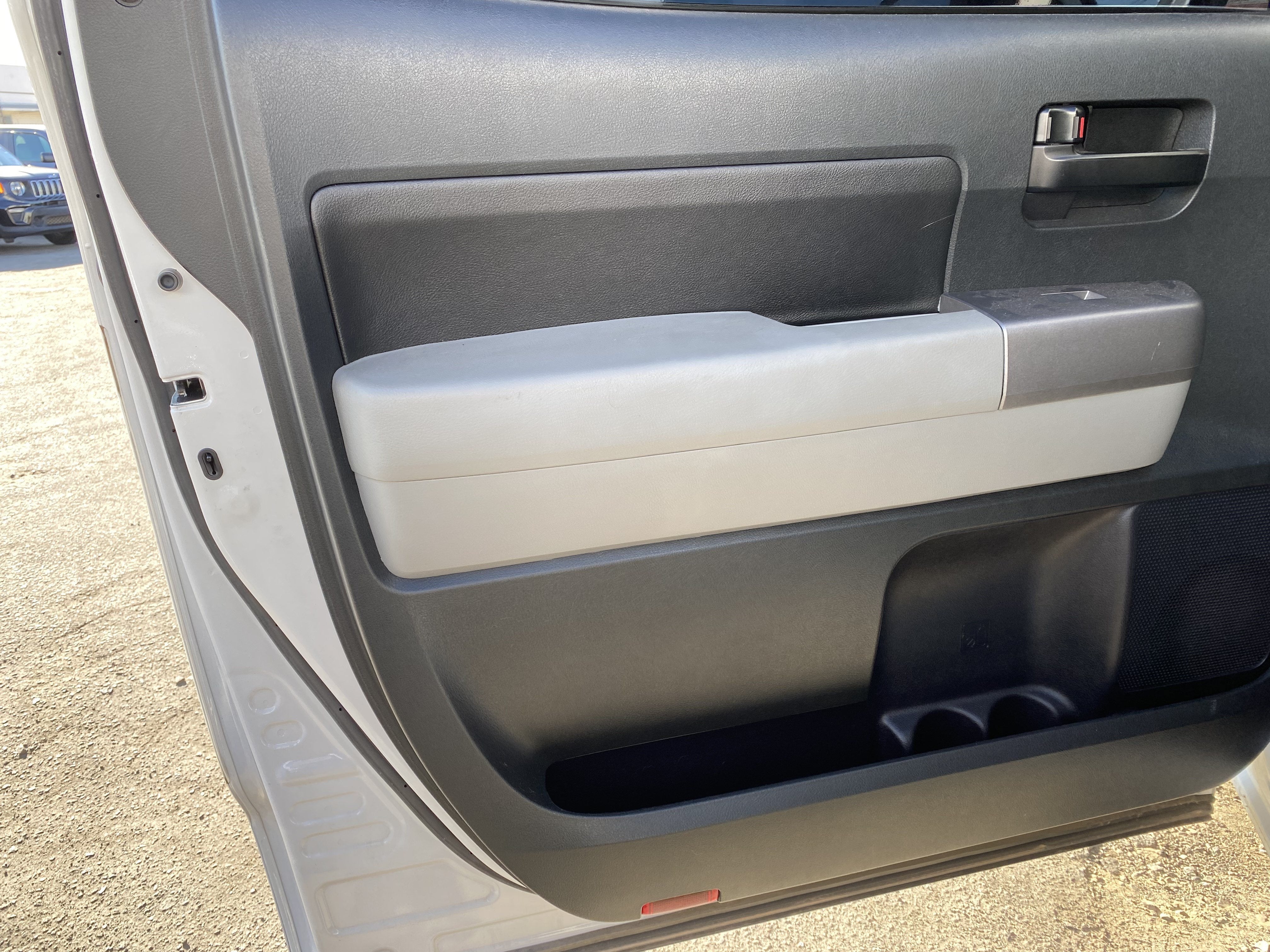 2013 Toyota Tundra 2WD Truck CrewMax 5.7L V8 6-Spd AT (Natl)