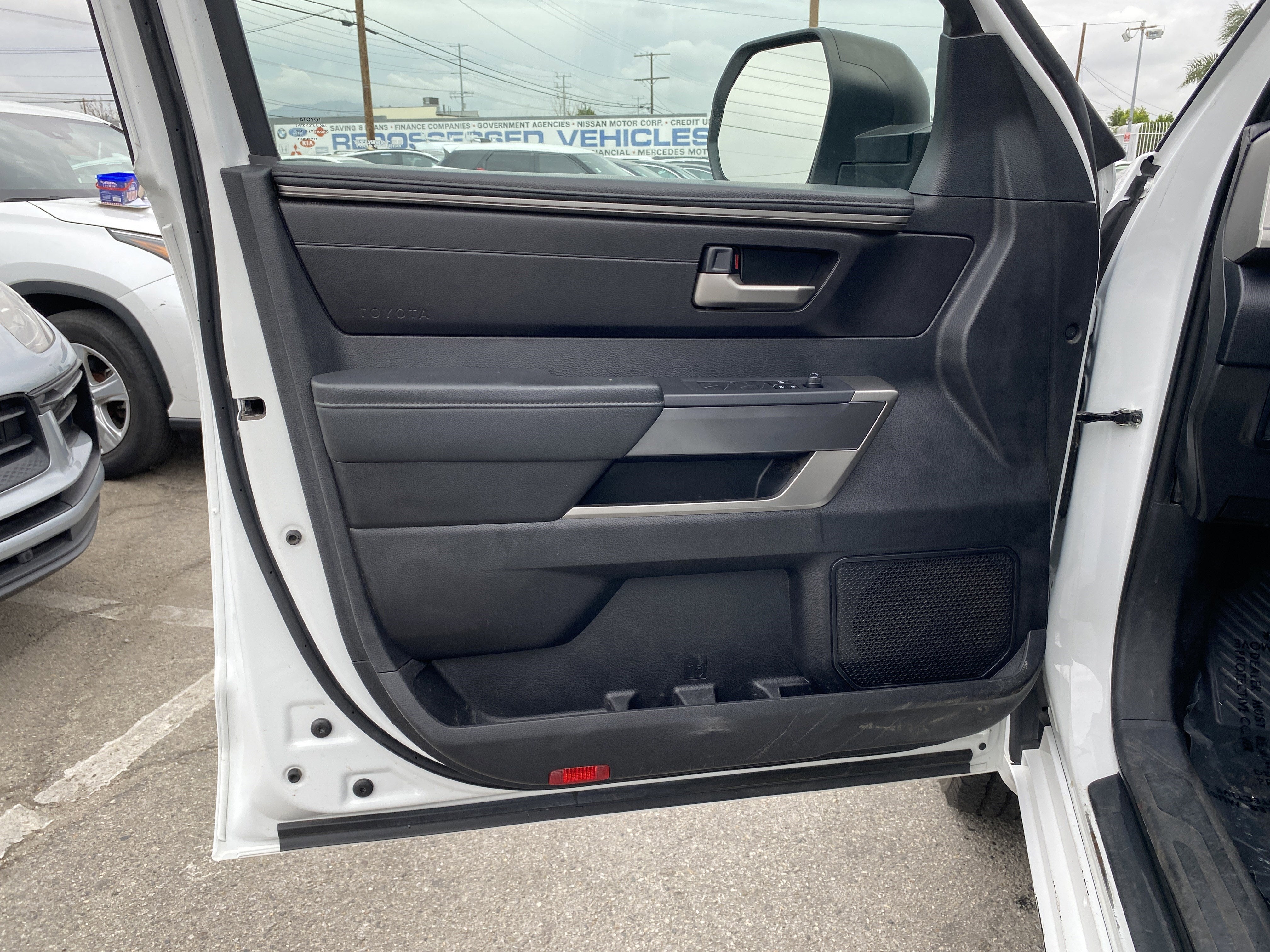 2023 Toyota Tundra 2WD SR5