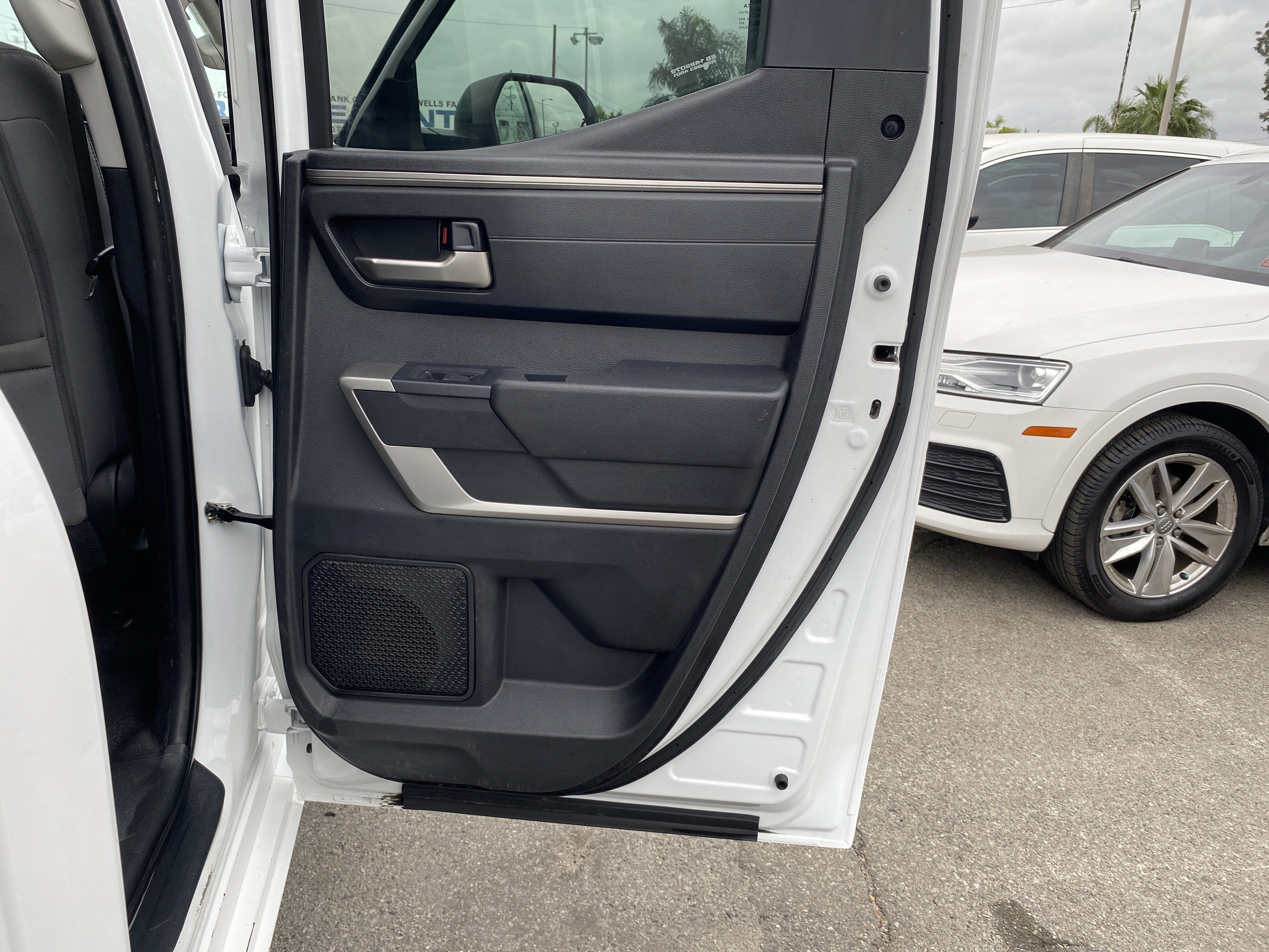 2023 Toyota Tundra 2WD SR5