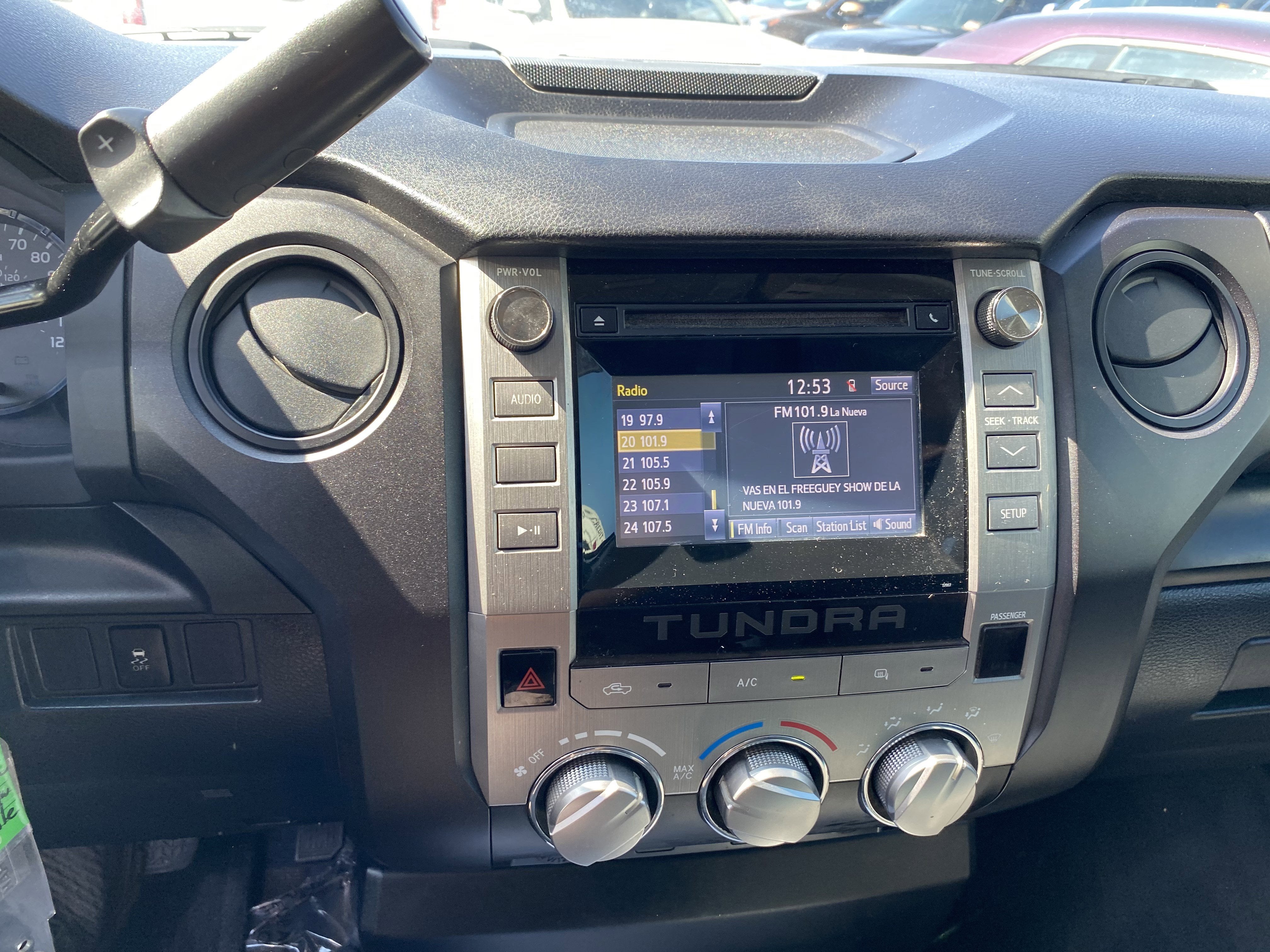 2014 Toyota Tundra 2WD Truck SR