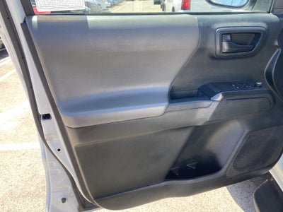 2016 Toyota Tacoma SR