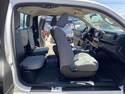 2016 Toyota Tacoma SR