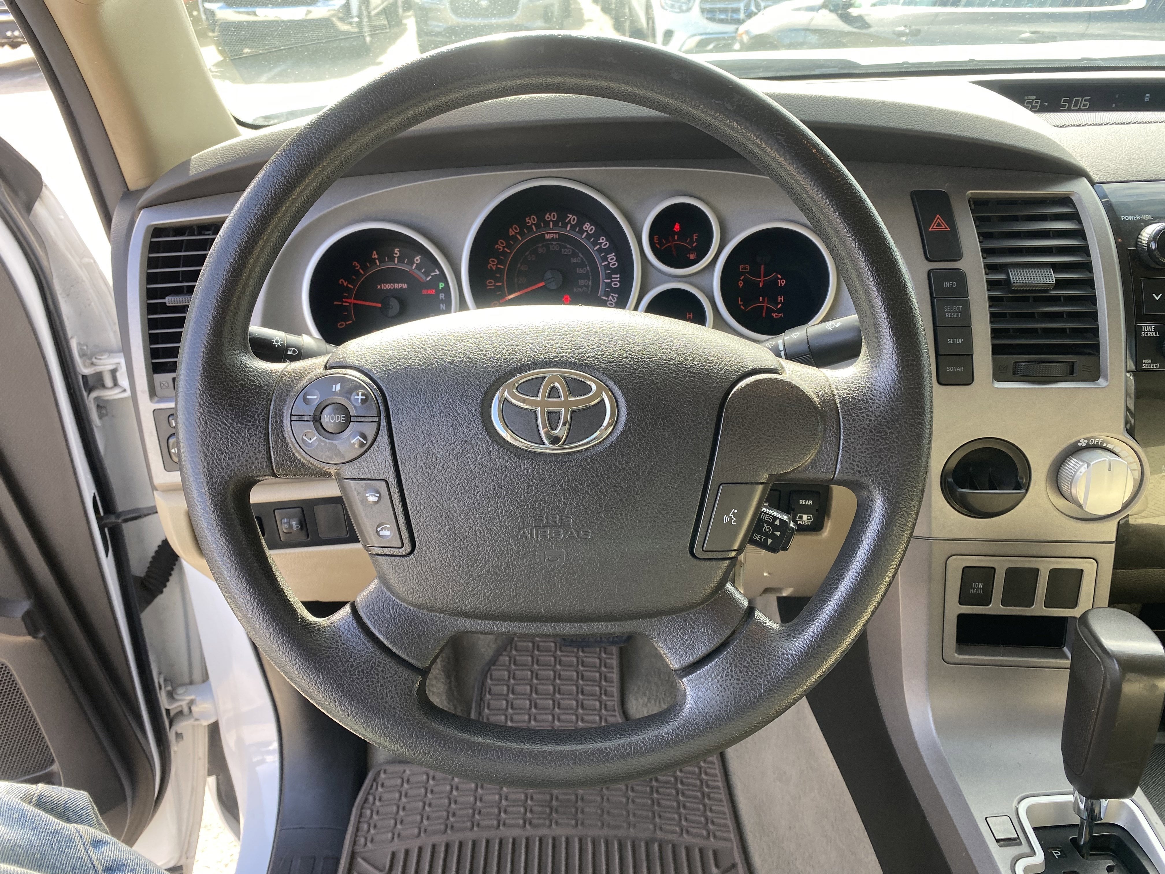 2011 Toyota Tundra 2WD Truck Dbl 5.7L V8 6-Spd AT (Natl)