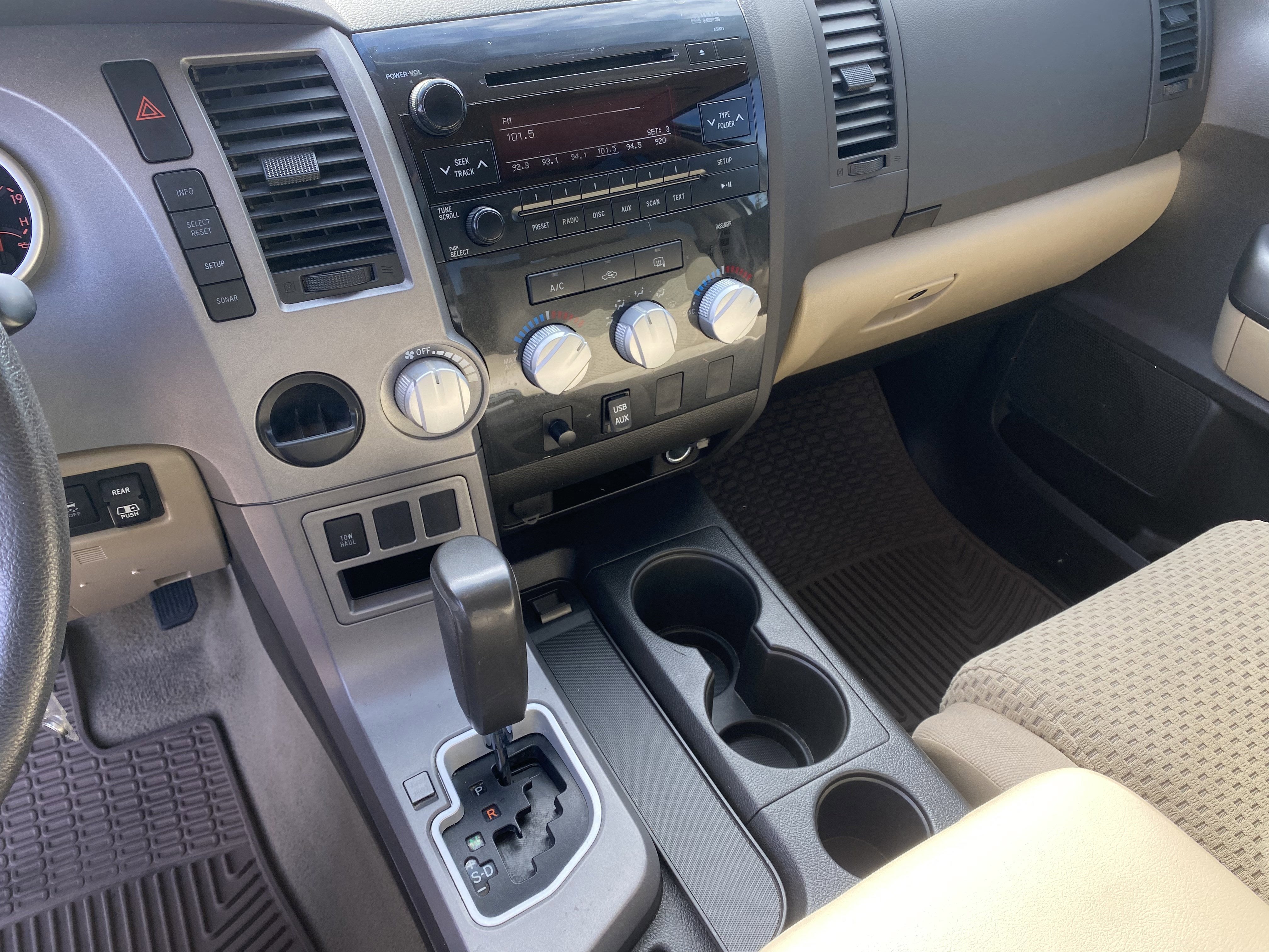 2011 Toyota Tundra 2WD Truck Dbl 5.7L V8 6-Spd AT (Natl)