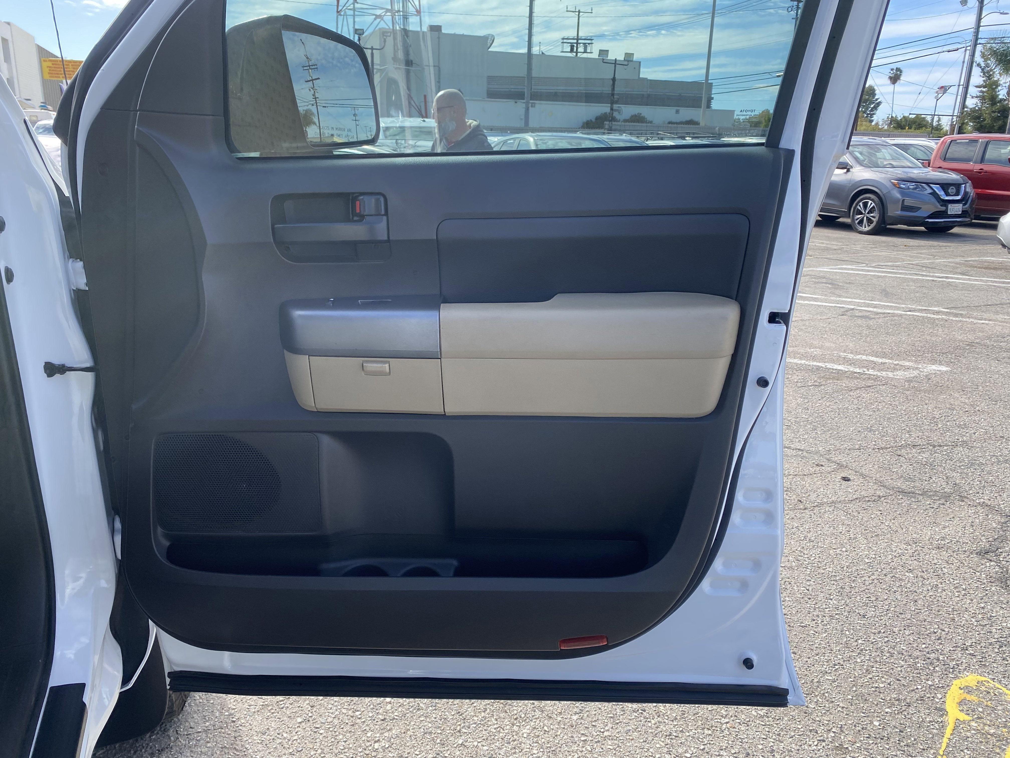 2011 Toyota Tundra 2WD Truck Dbl 5.7L V8 6-Spd AT (Natl)