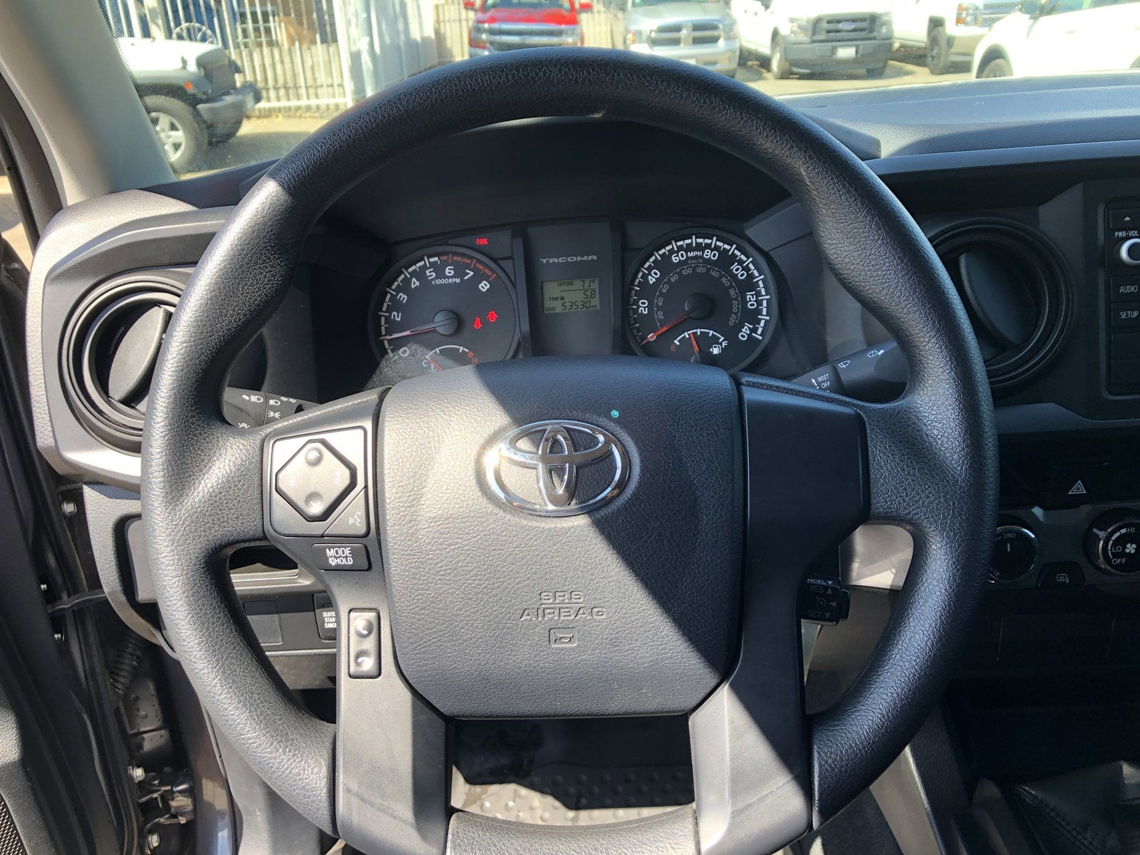 2017 Toyota Tacoma SR
