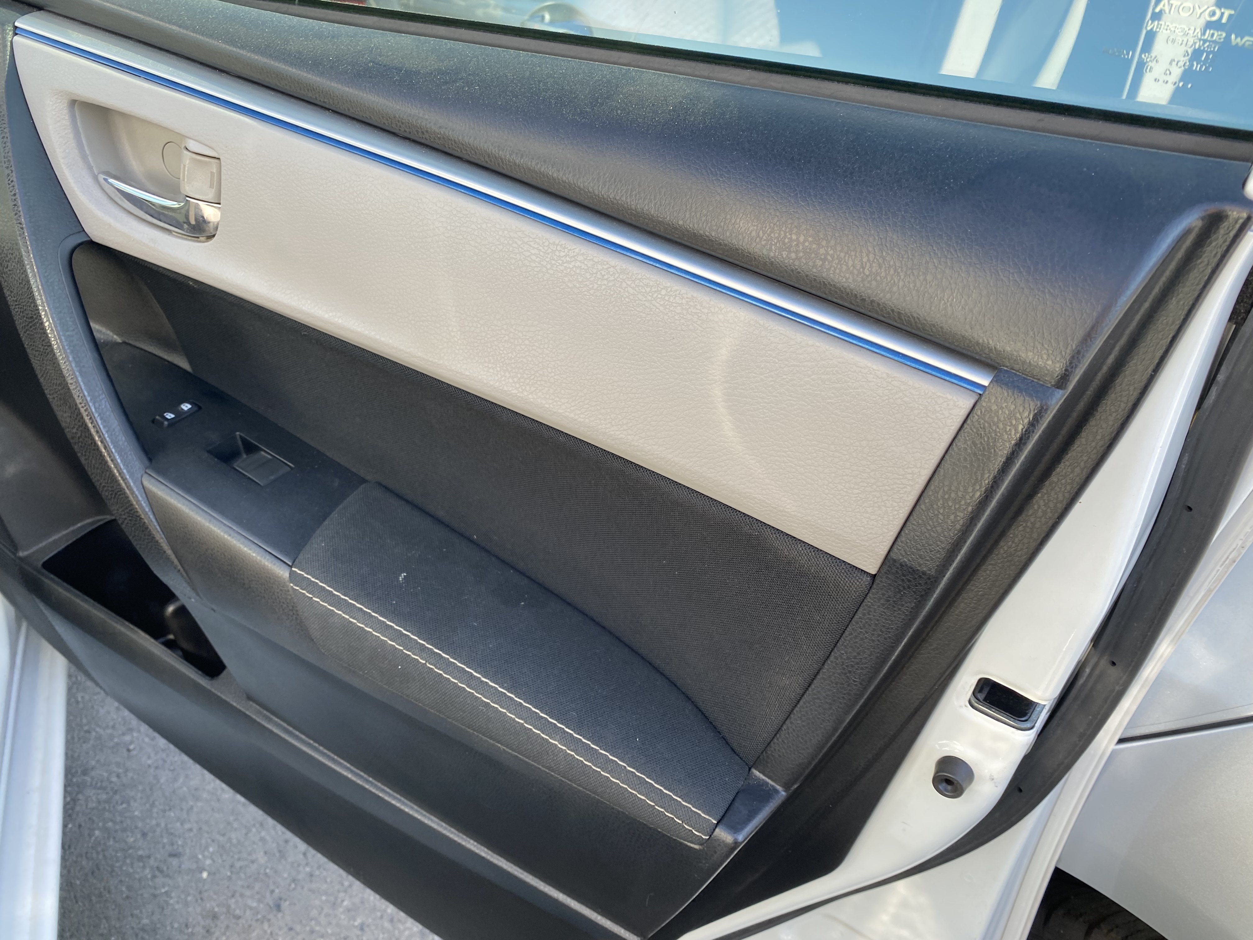 2015 Toyota Corolla 4DR SDN CVT LE (GS)