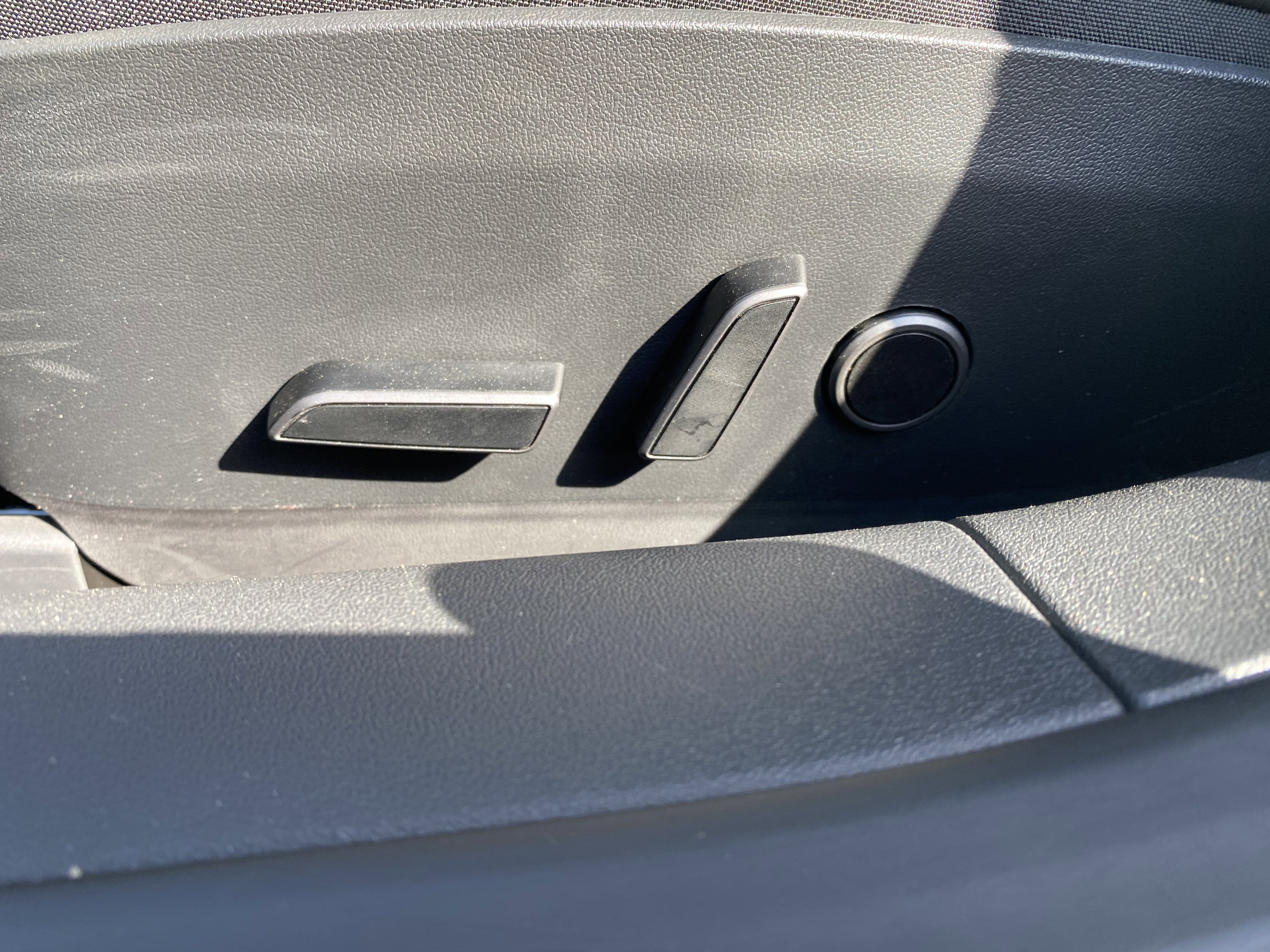 2023 Tesla Model 3 RWD