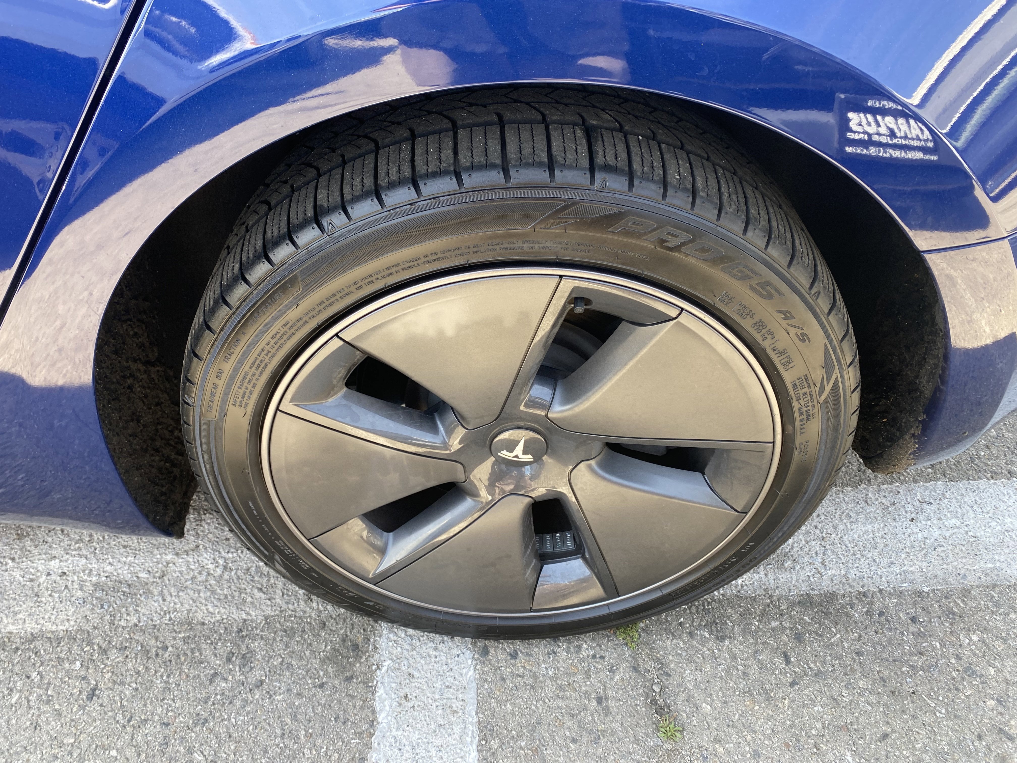 2023 Tesla Model 3 RWD
