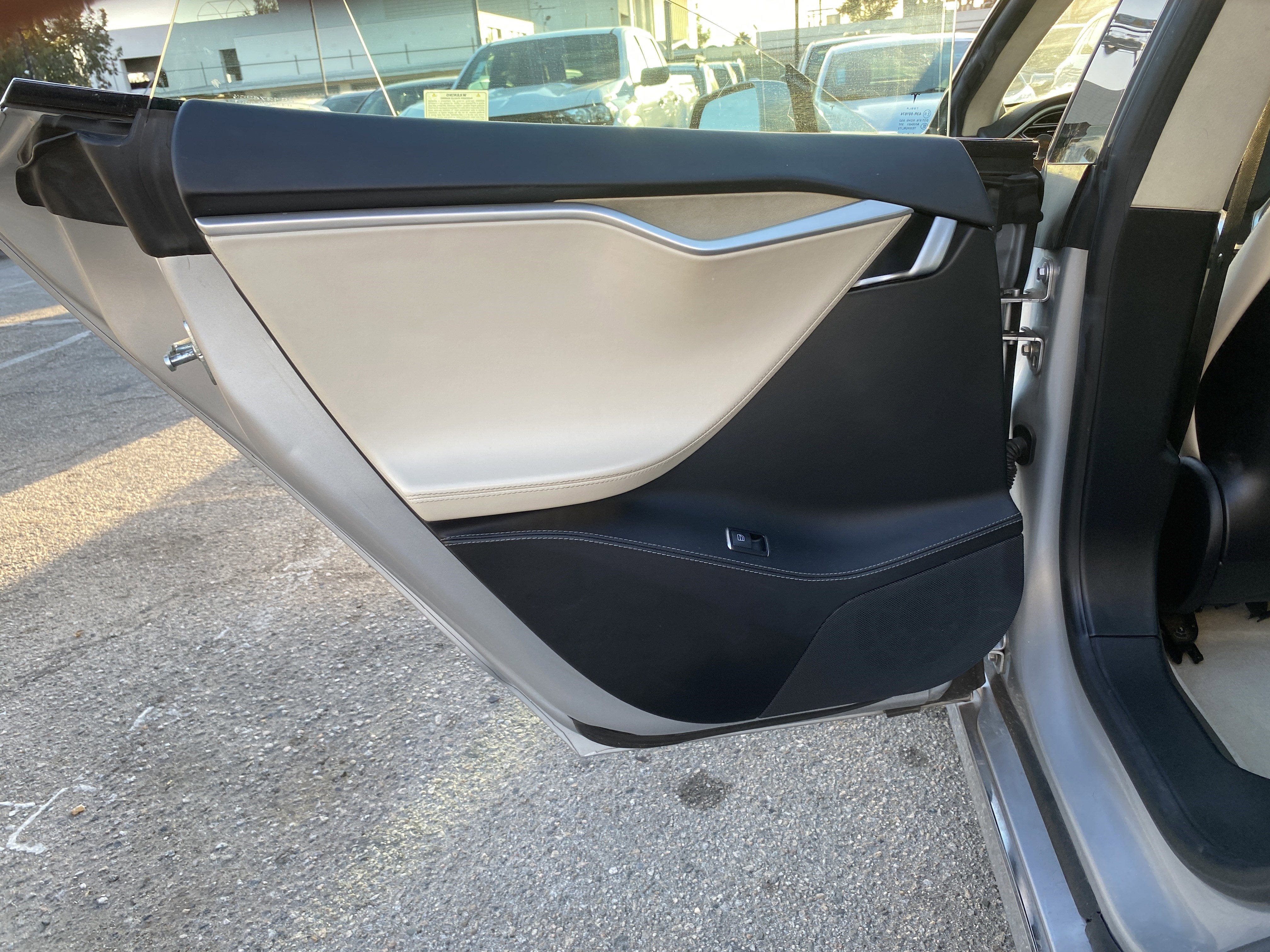 2017 Tesla Model S 75D