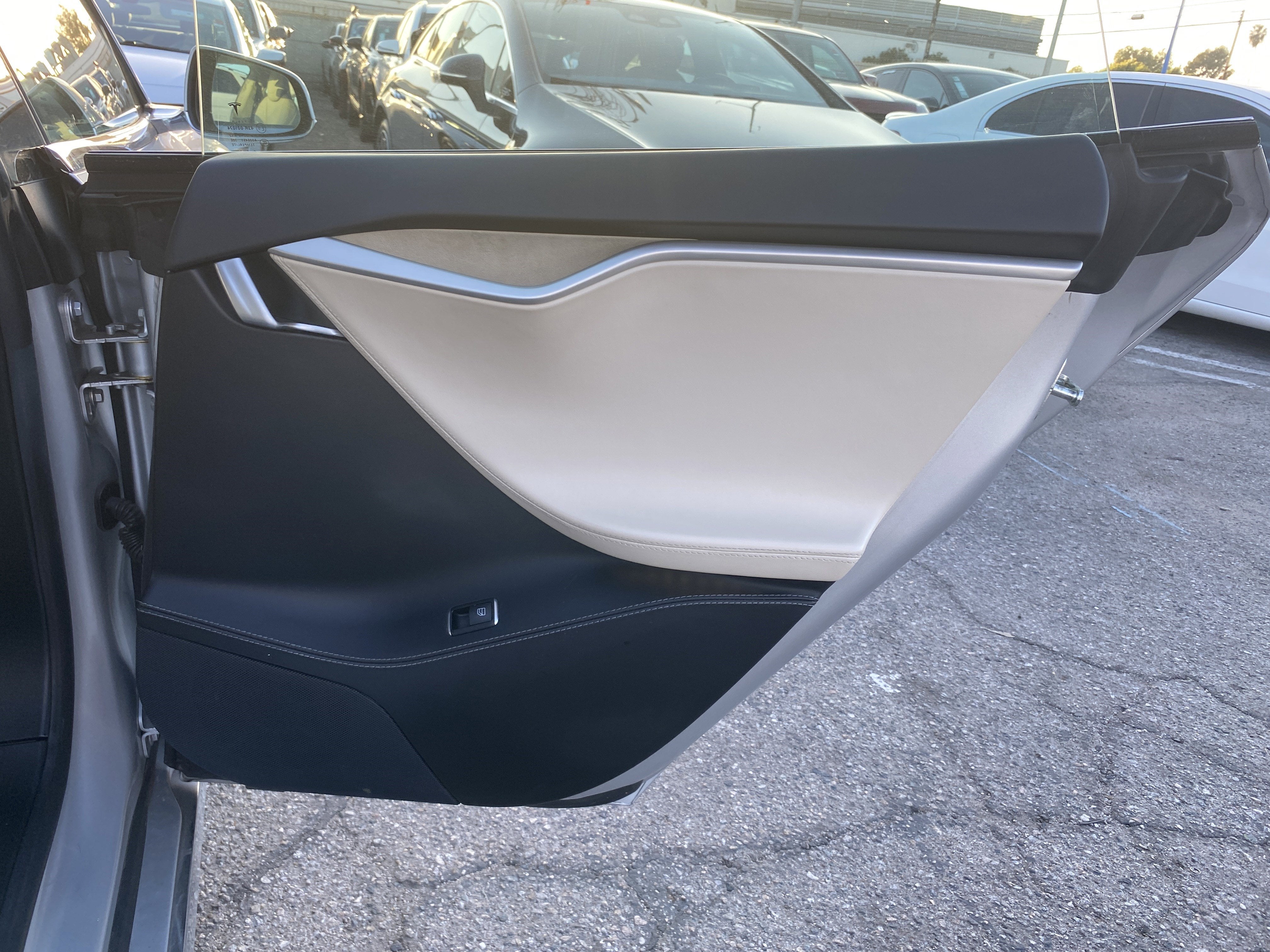 2017 Tesla Model S 75D