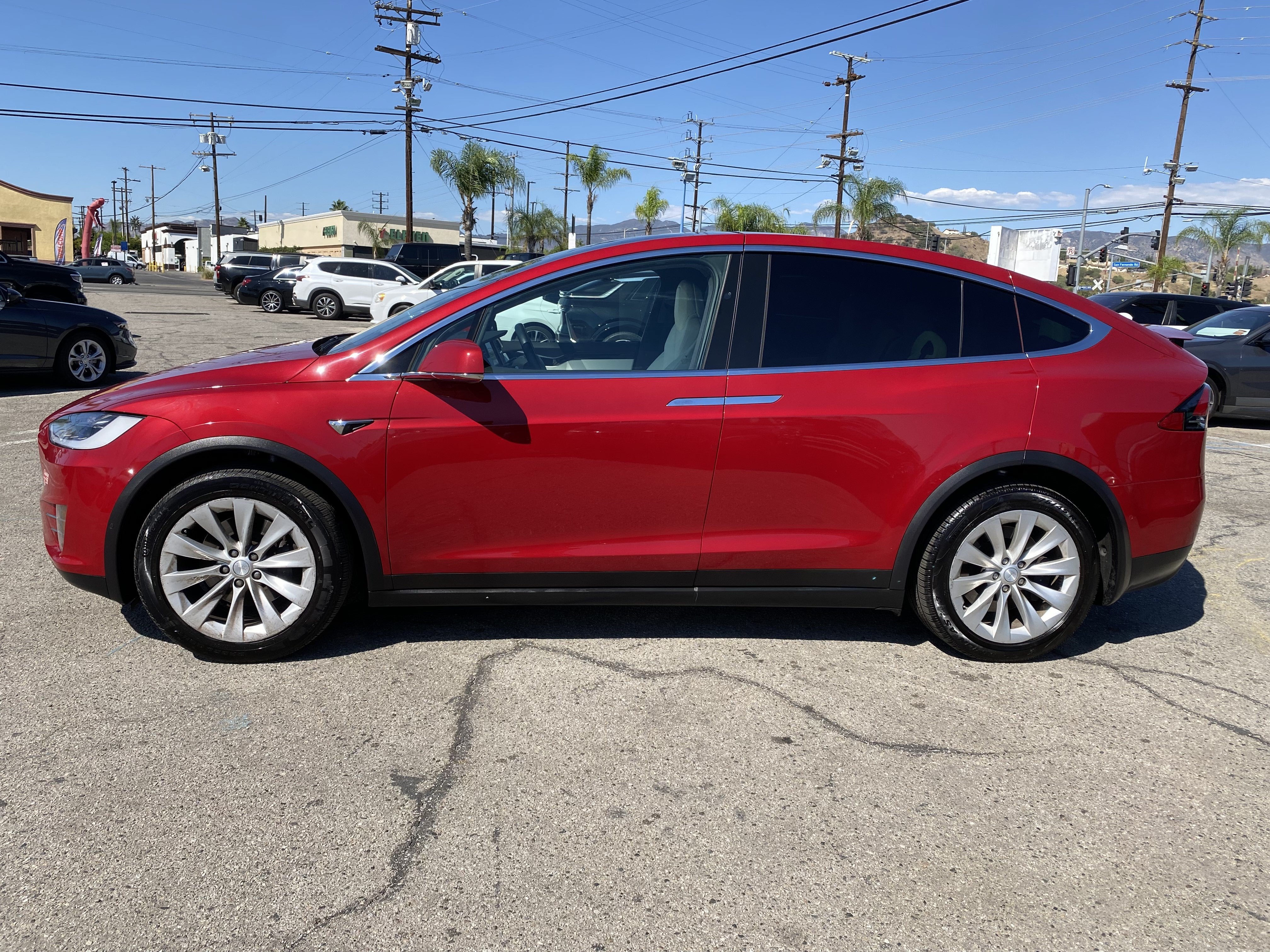 2018 Tesla Model X 75D AWD