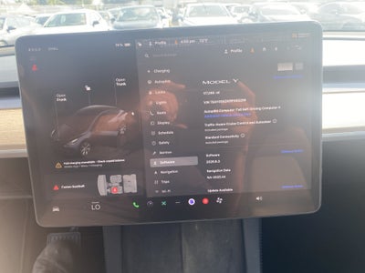 2024 Tesla Model Y Base