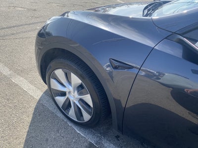 2024 Tesla Model Y Base