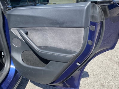 2023 Tesla Model Y LONG RANGE AWD