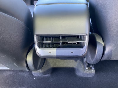 2023 Tesla Model Y LONG RANGE AWD