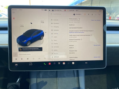 2023 Tesla Model Y LONG RANGE AWD