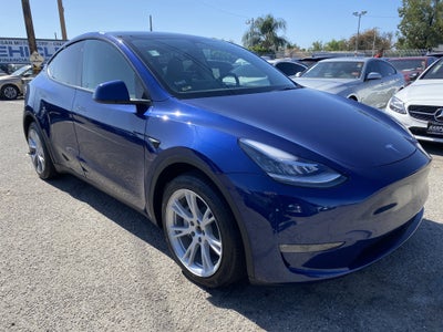 2023 Tesla Model Y LONG RANGE AWD