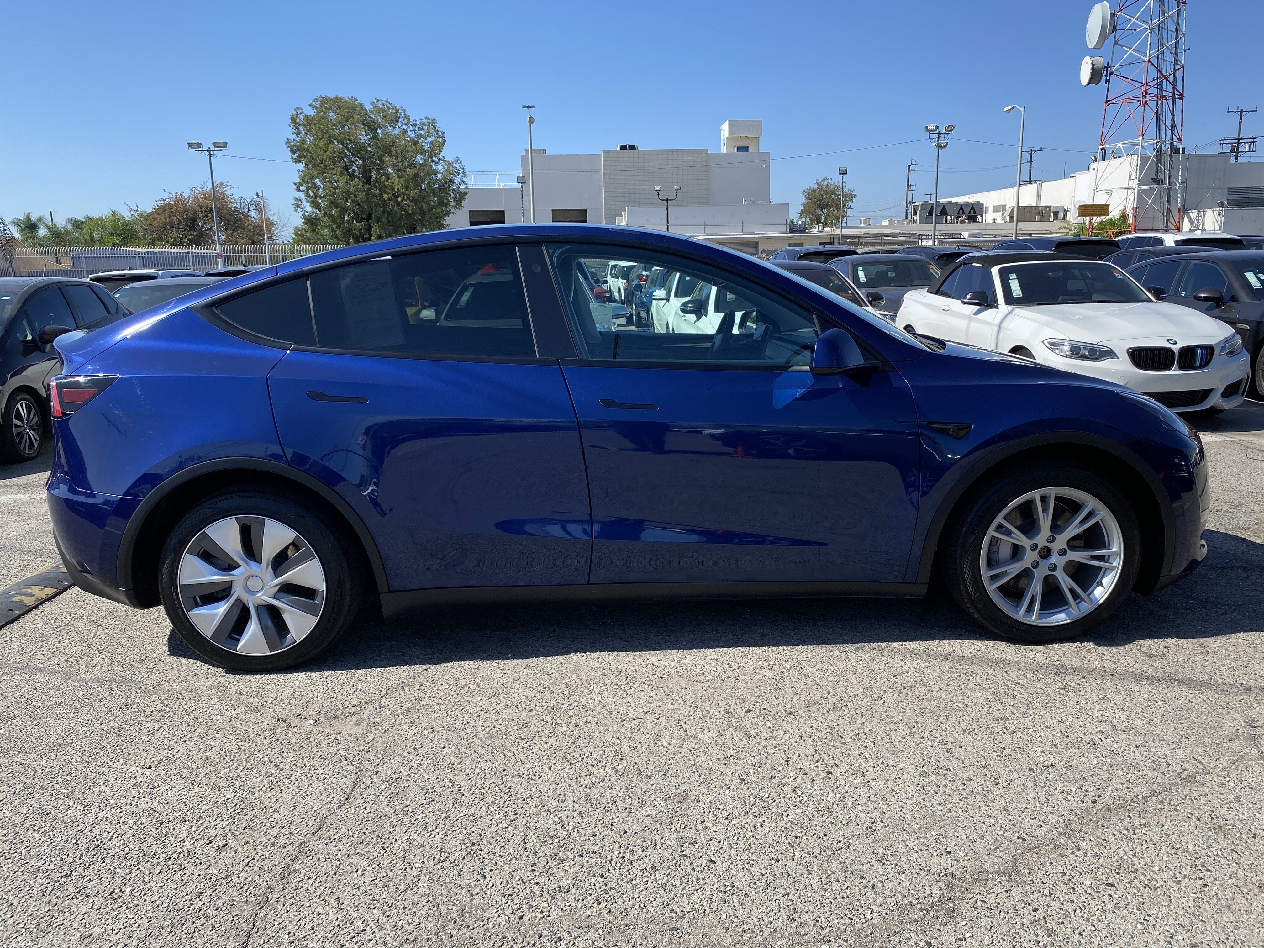 2023 Tesla Model Y LONG RANGE AWD