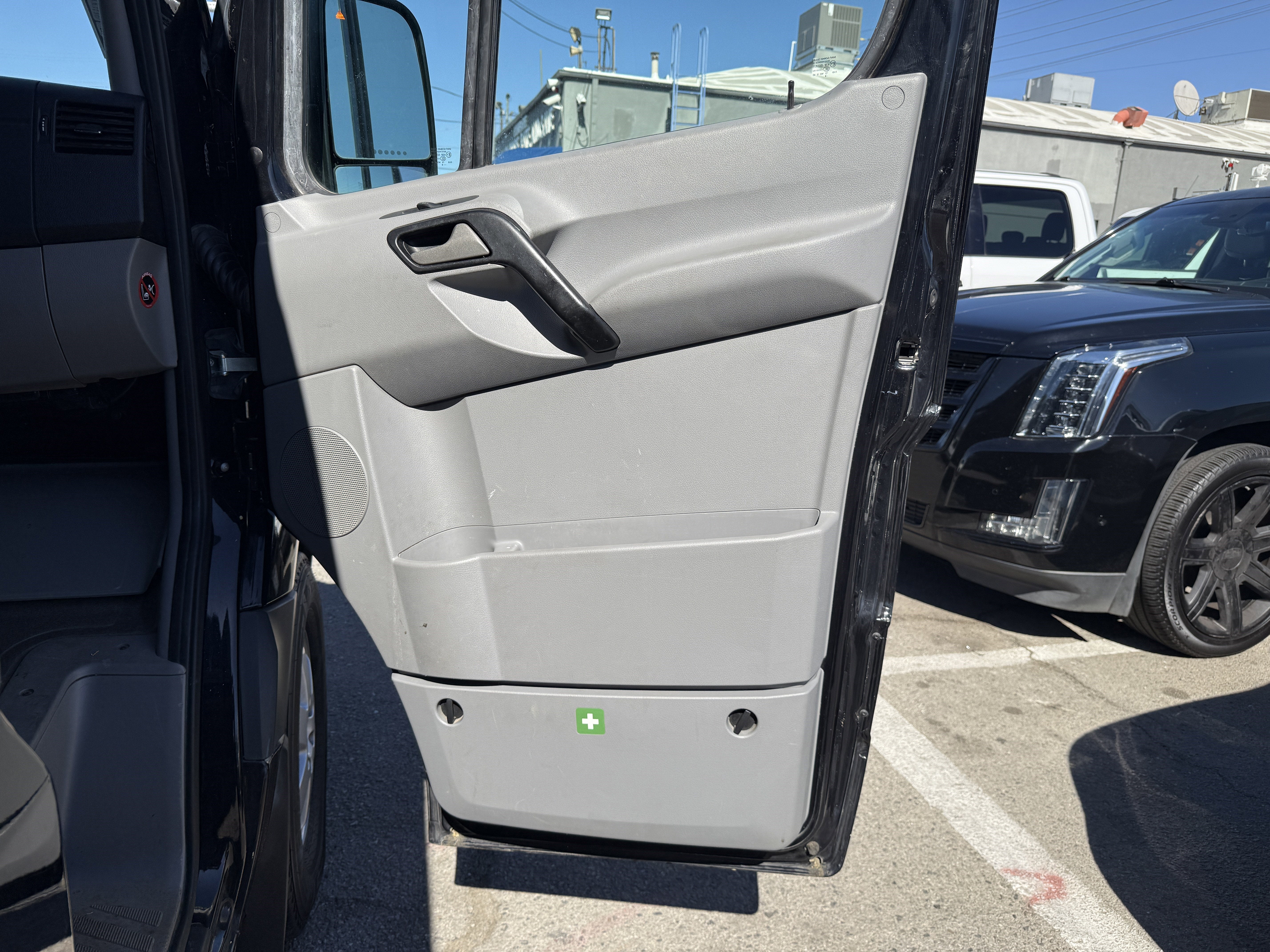 2016 Mercedes-Benz Sprinter Passenger Vans RWD 2500 144"