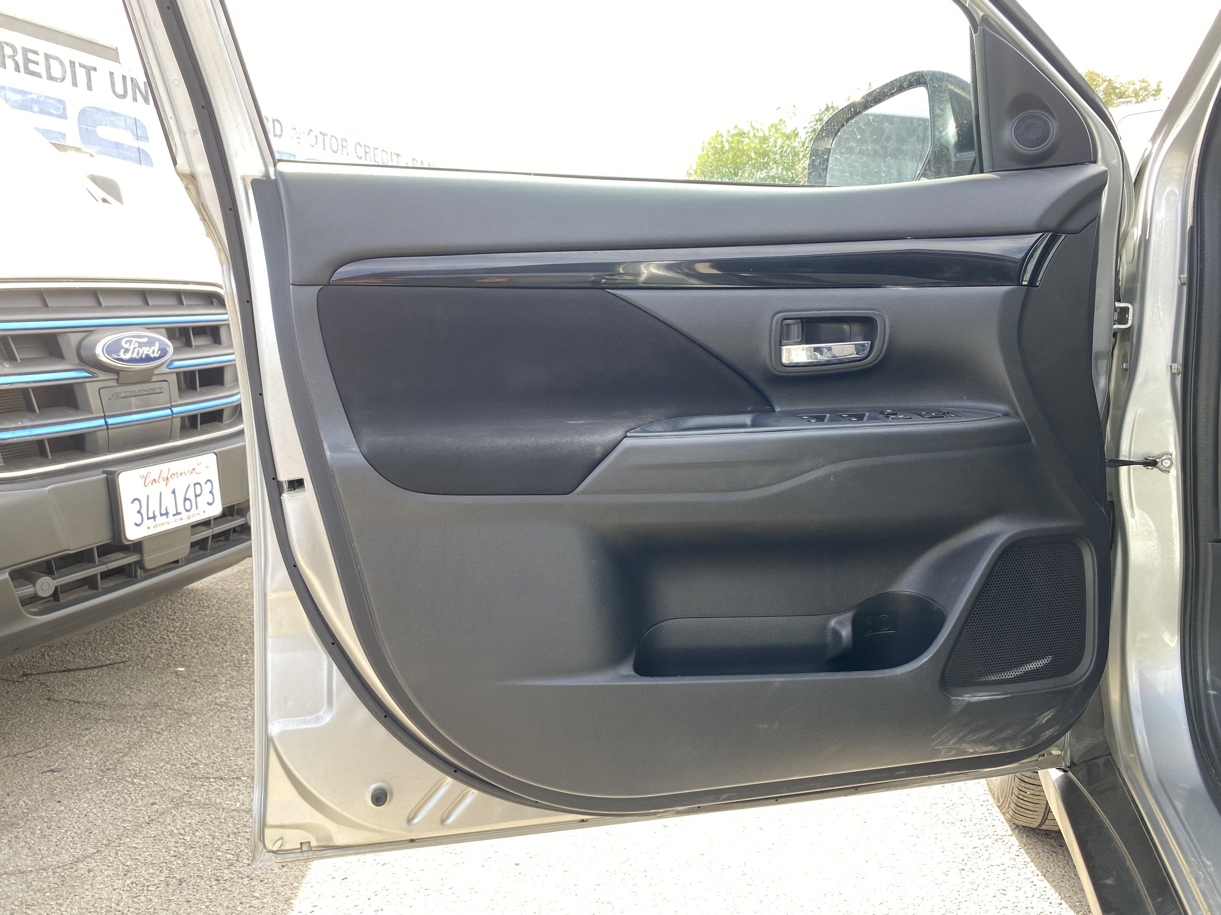 2020 Mitsubishi Outlander ES