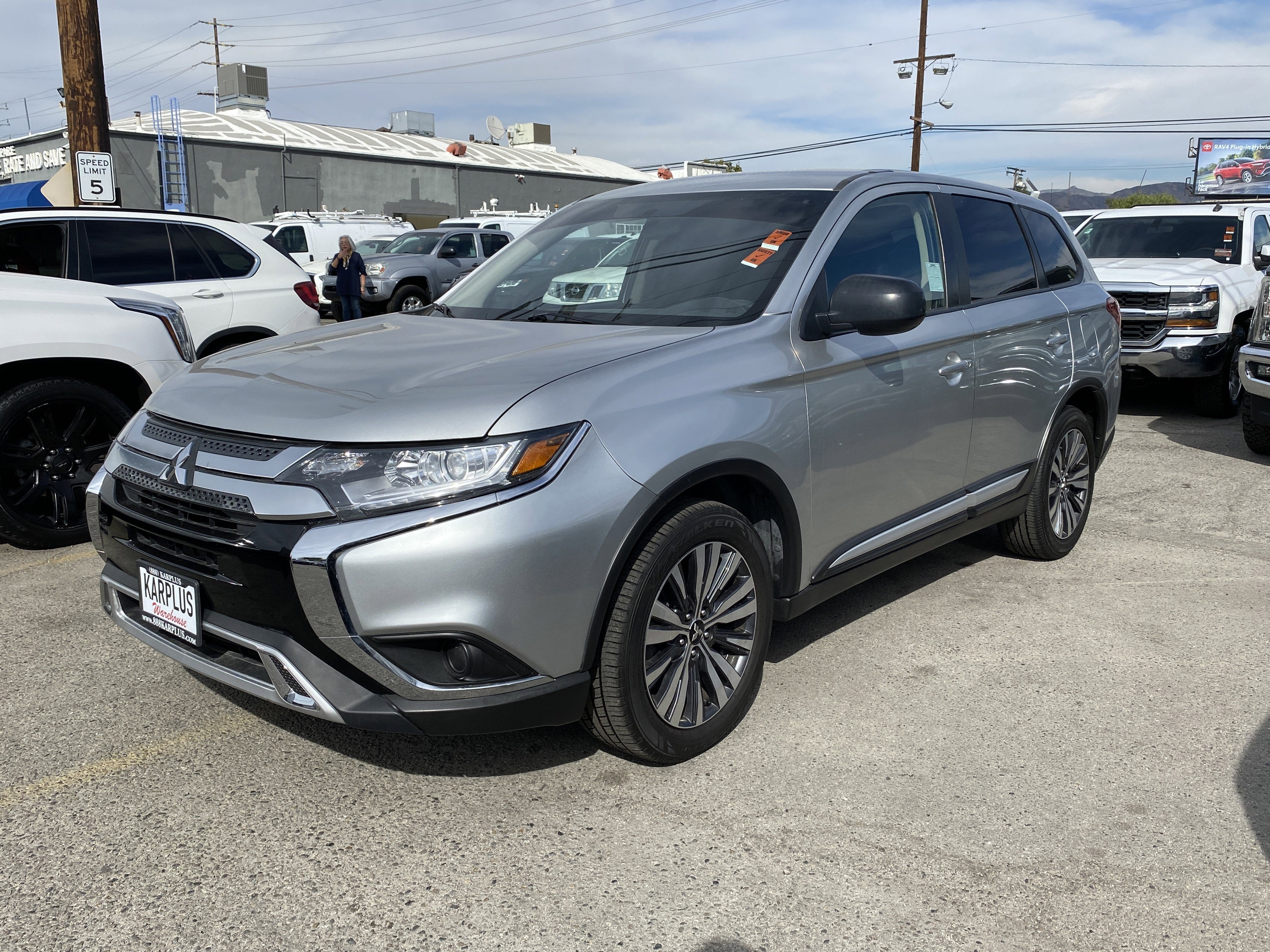 2020 Mitsubishi Outlander ES