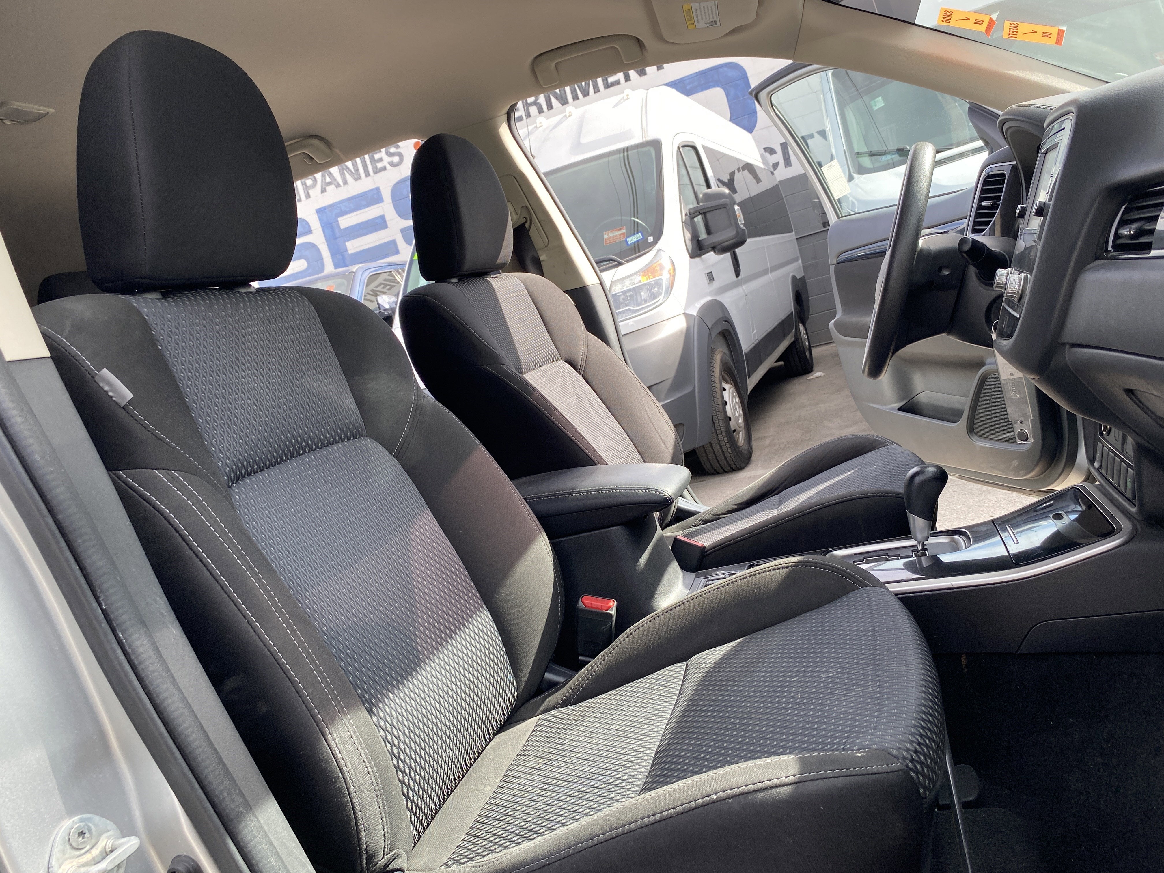 2020 Mitsubishi Outlander ES