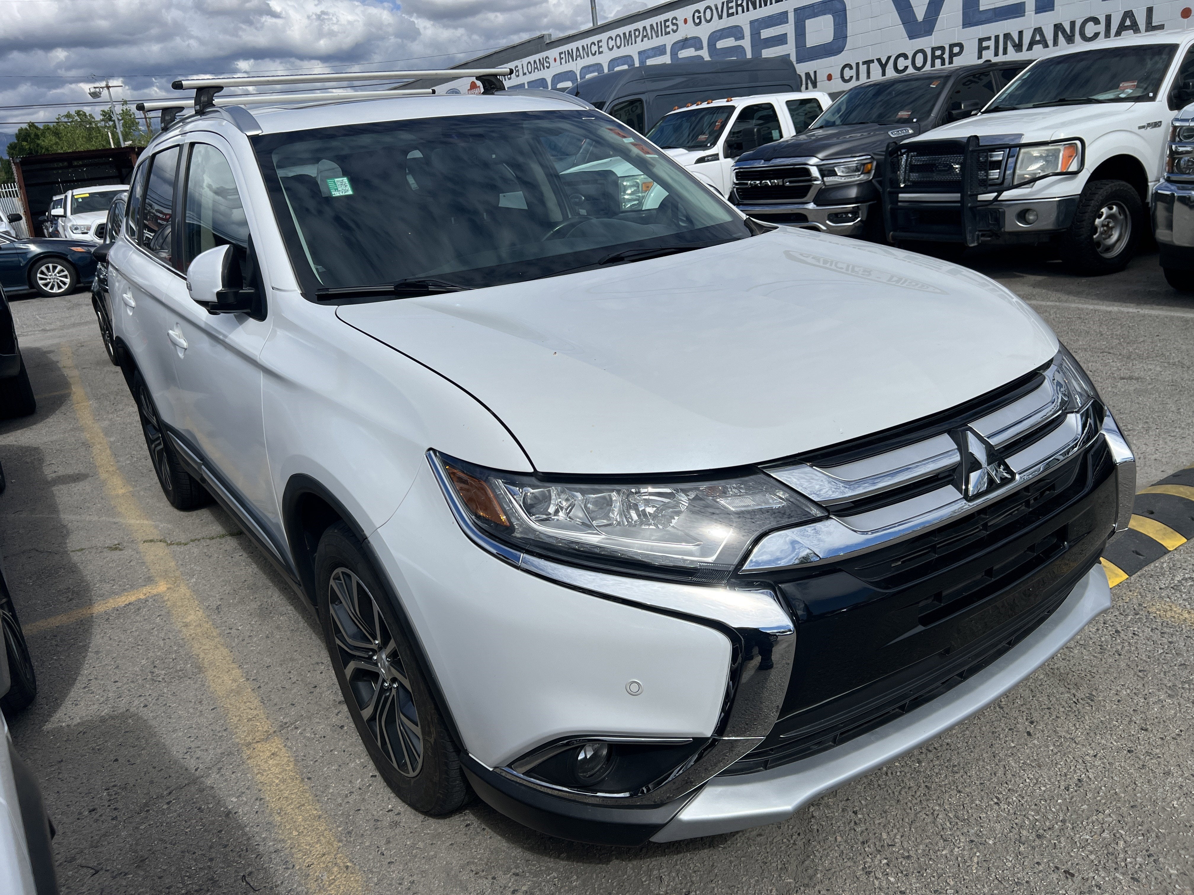 2018 Mitsubishi Outlander SE