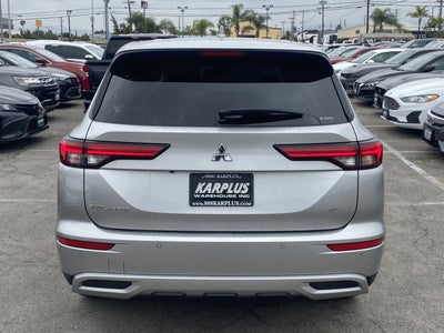 2022 Mitsubishi Outlander SE