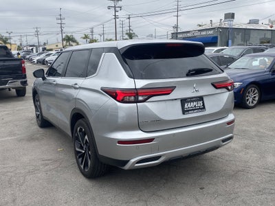 2022 Mitsubishi Outlander SE