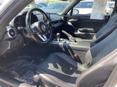 2017 FIAT 124 Spider Lusso