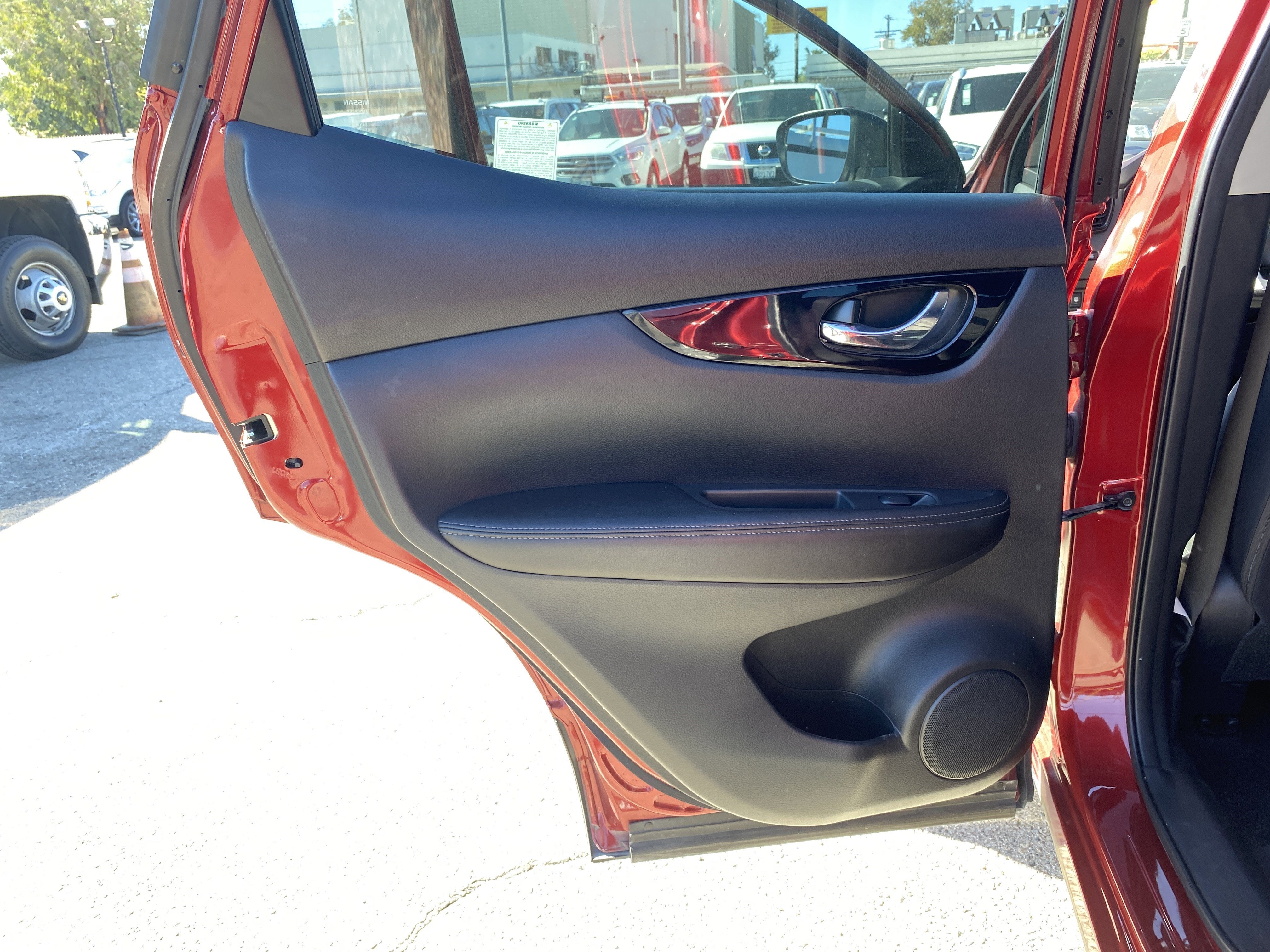 2021 Nissan Rogue Sport SV