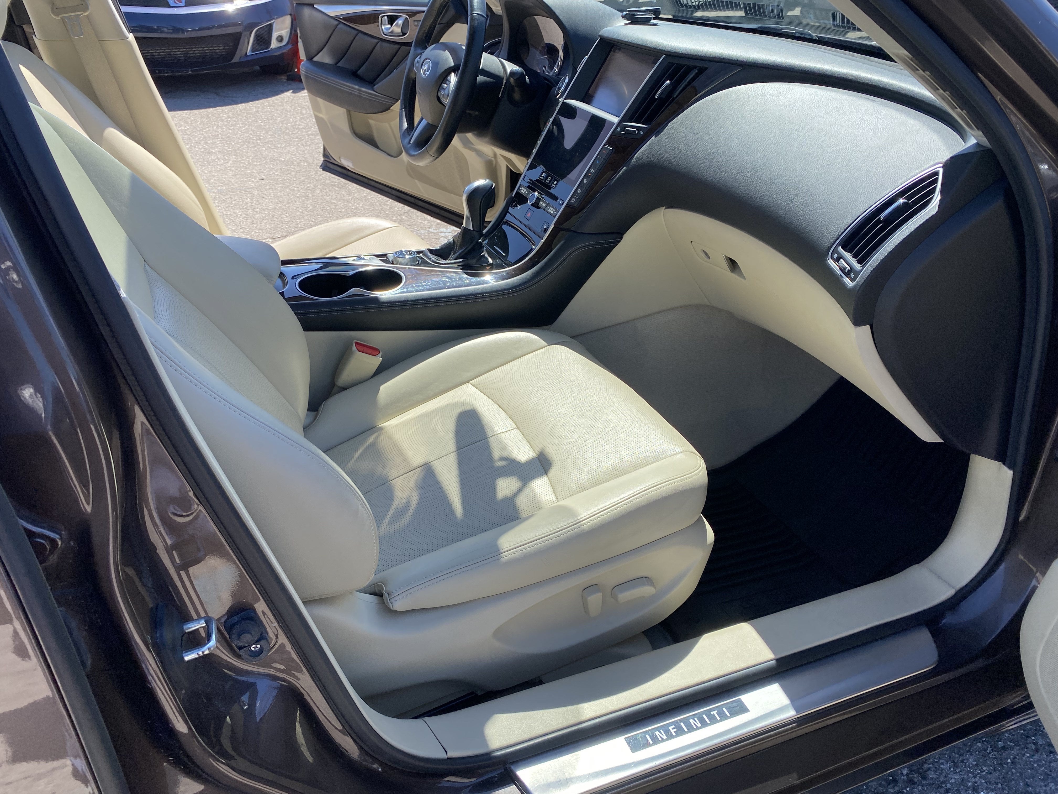 2015 INFINITI Q50 4DR SDN PREMIUM AWD