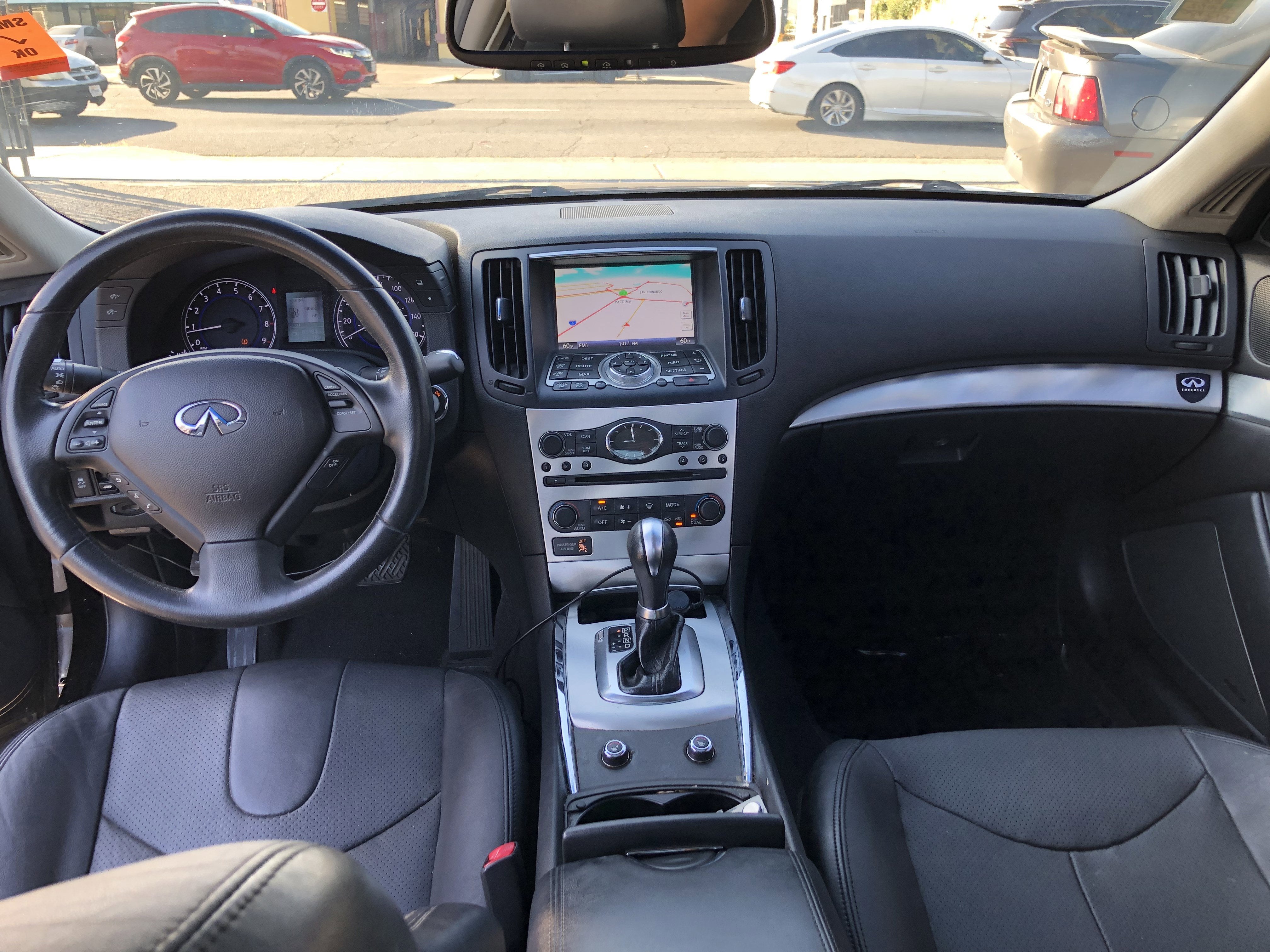 2015 INFINITI Q60 Coupe Journey