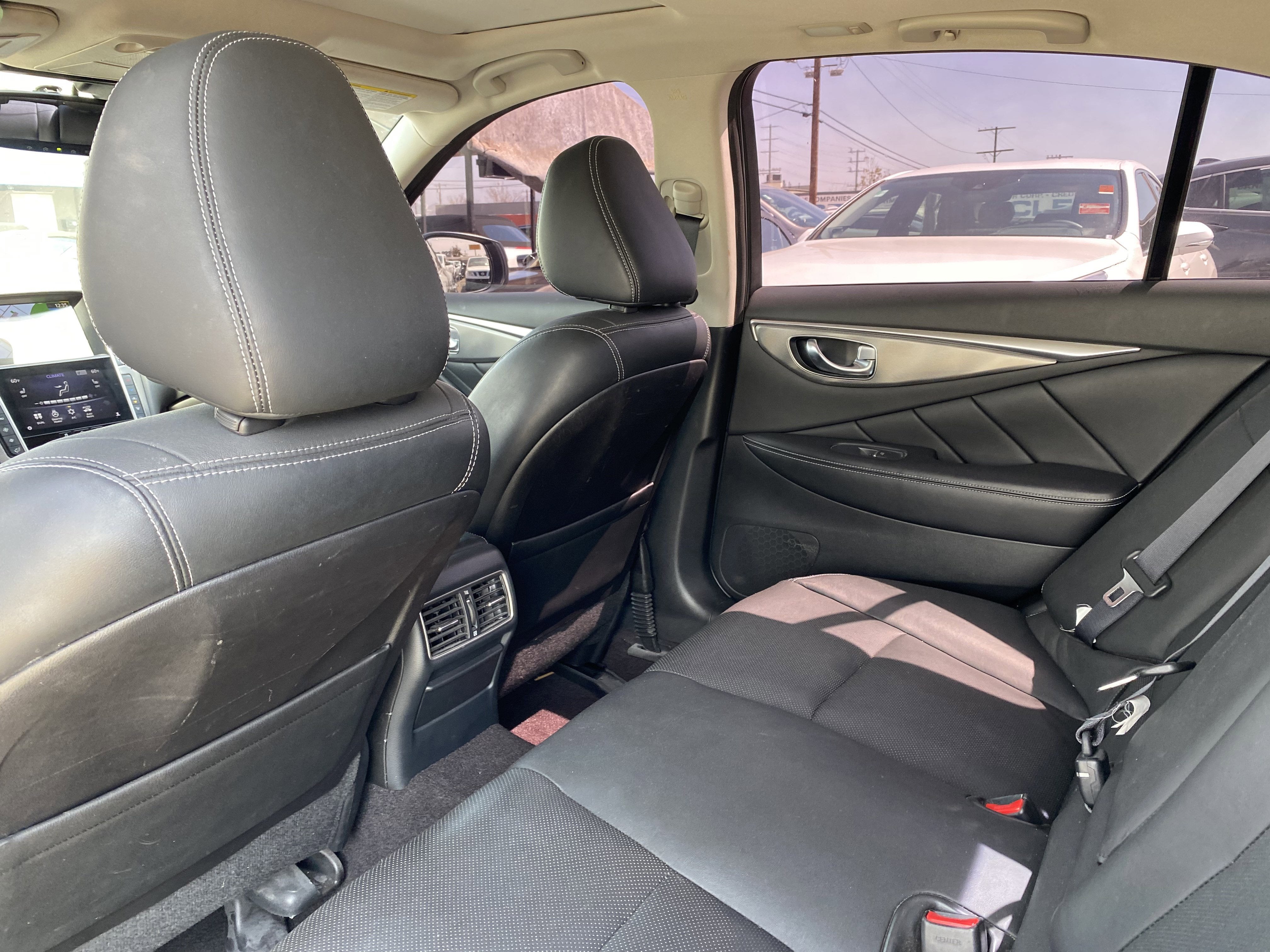 2017 INFINITI Q50 2.0t Premium