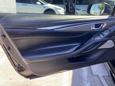 2019 INFINITI Q60 3.0T LUXE RWD