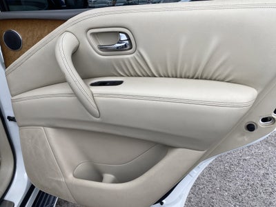 2011 INFINITI QX56 8-passenger