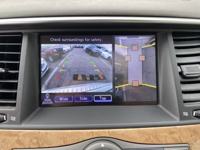 2011 INFINITI QX56 8-passenger