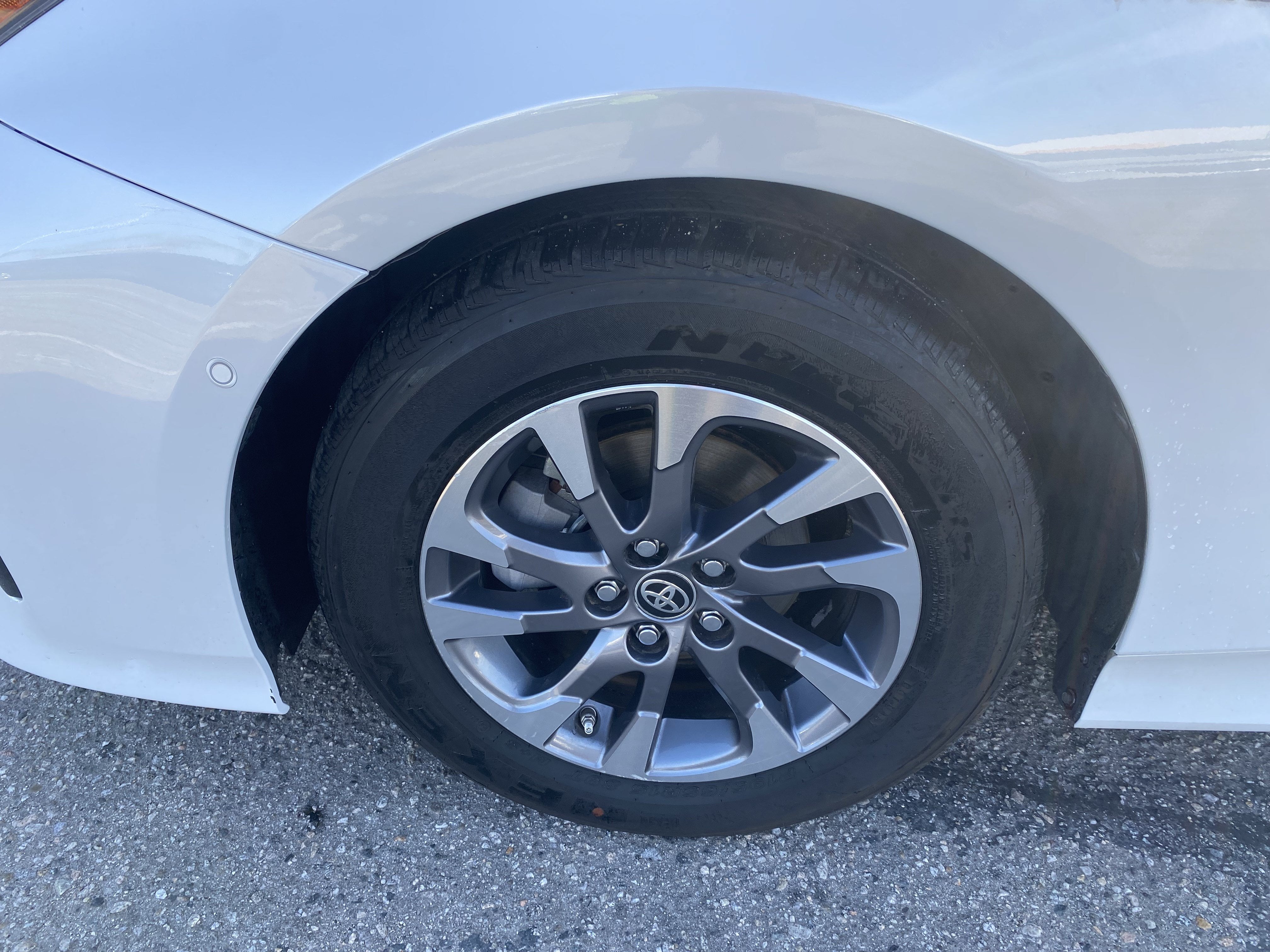 2021 Toyota Prius XLE
