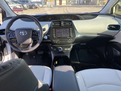 2021 Toyota Prius XLE