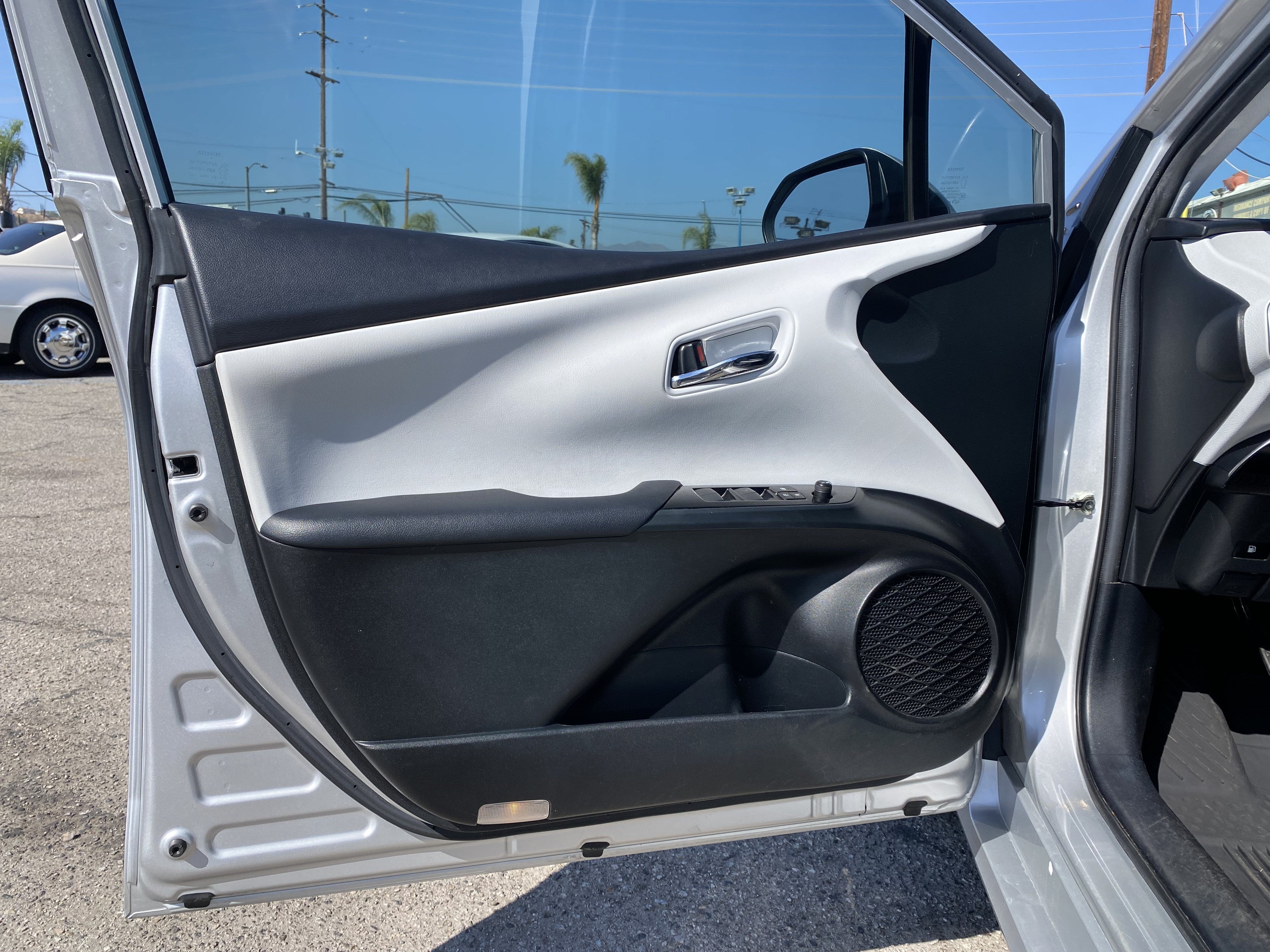2022 Toyota Prius XLE