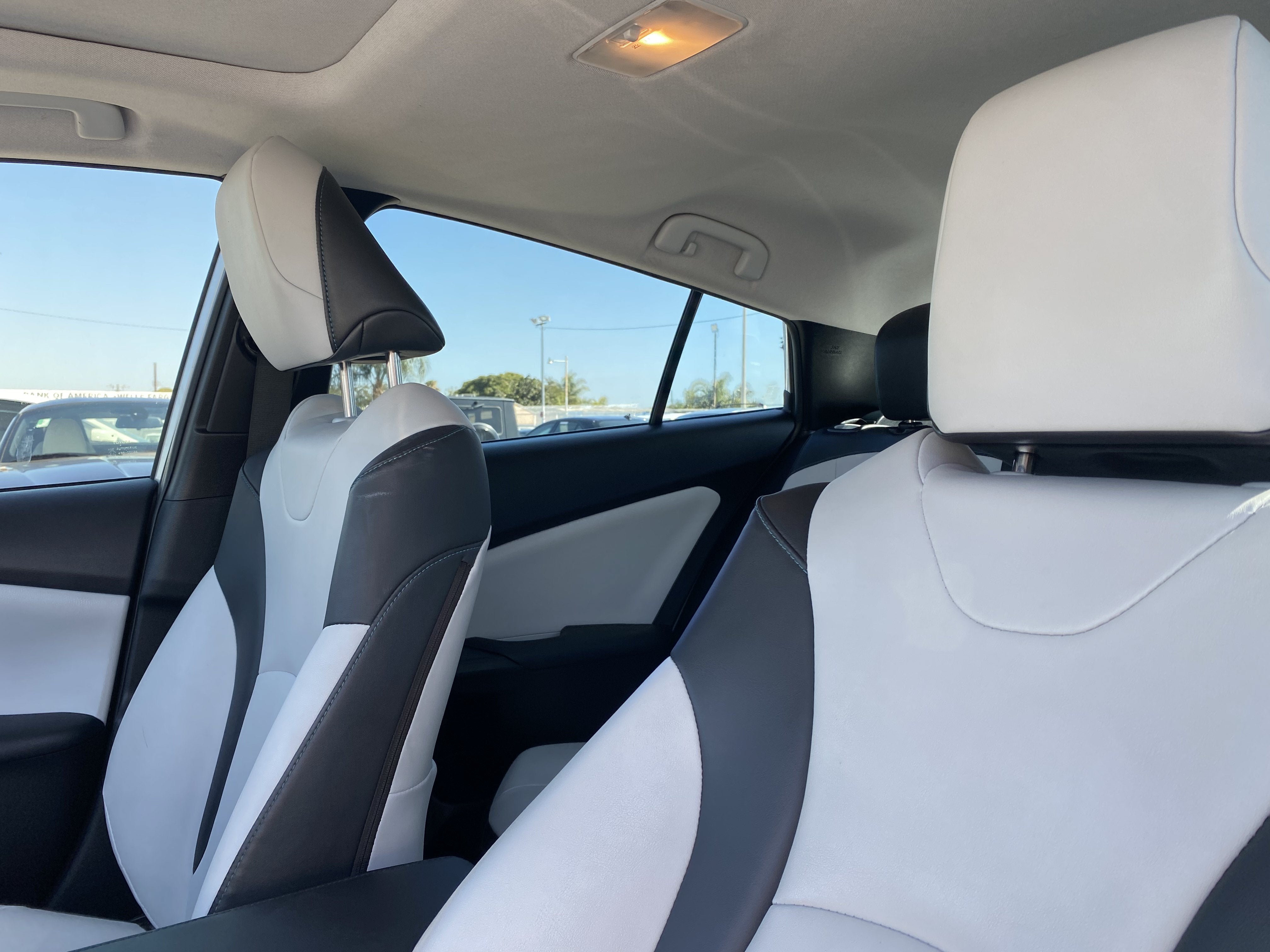 2022 Toyota Prius XLE